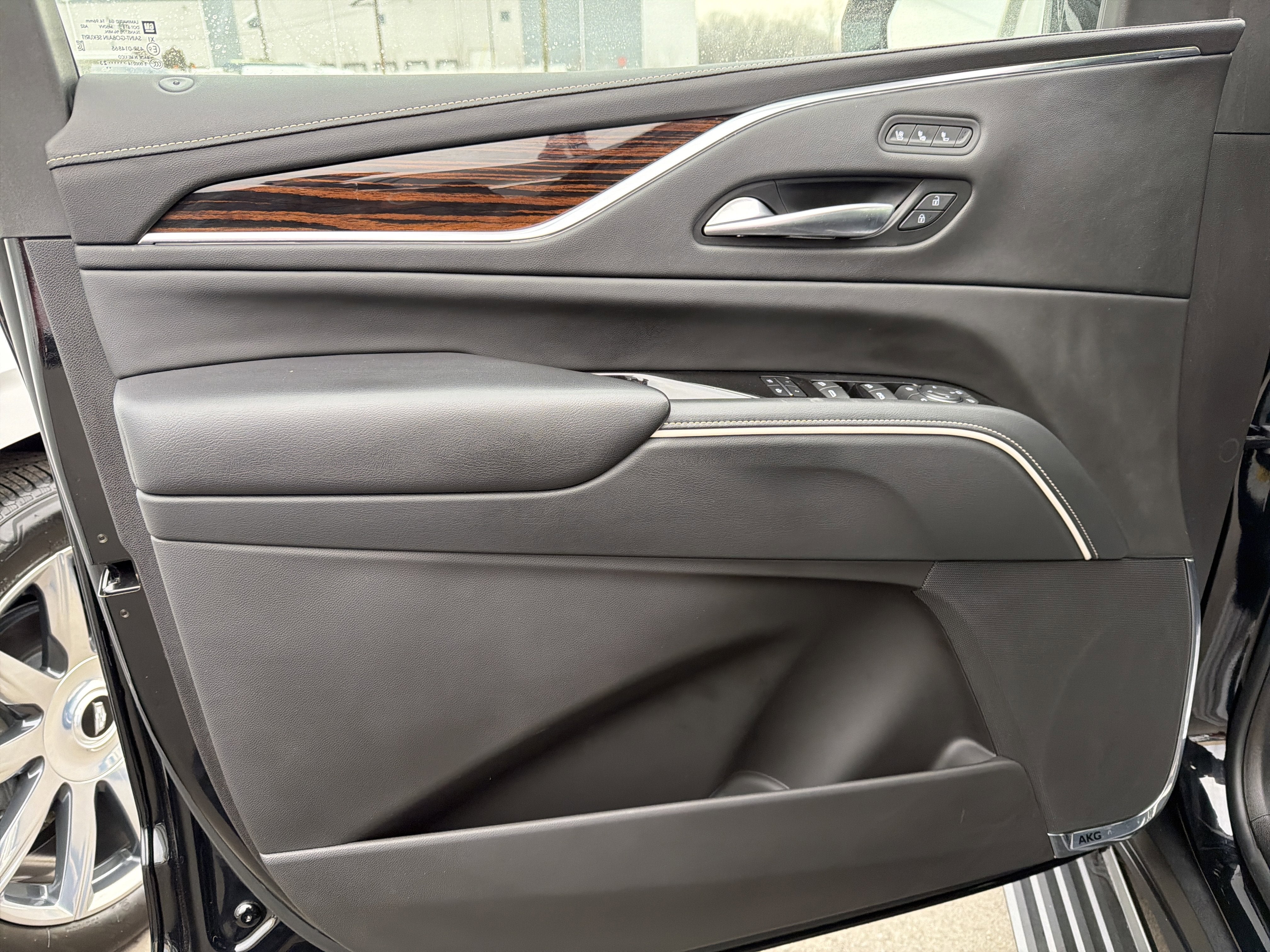 2023 Cadillac Escalade ESV Premium Luxury