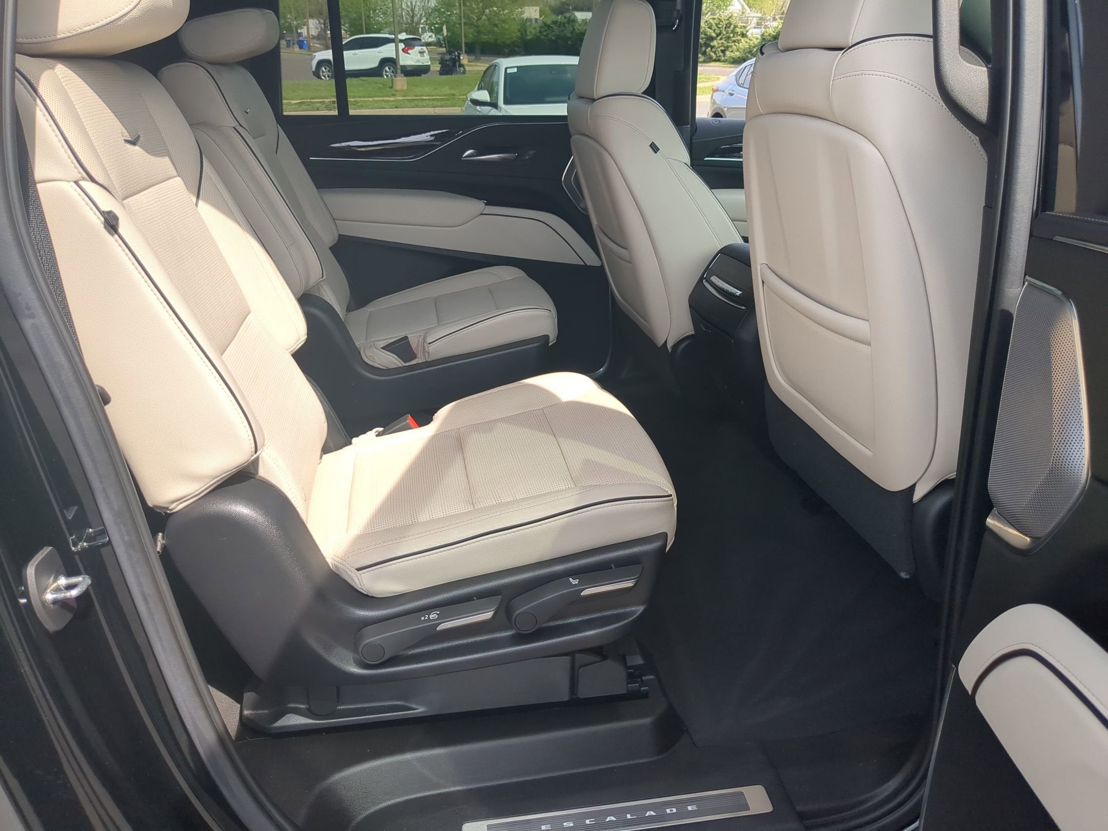 2021 Cadillac Escalade ESV Sport