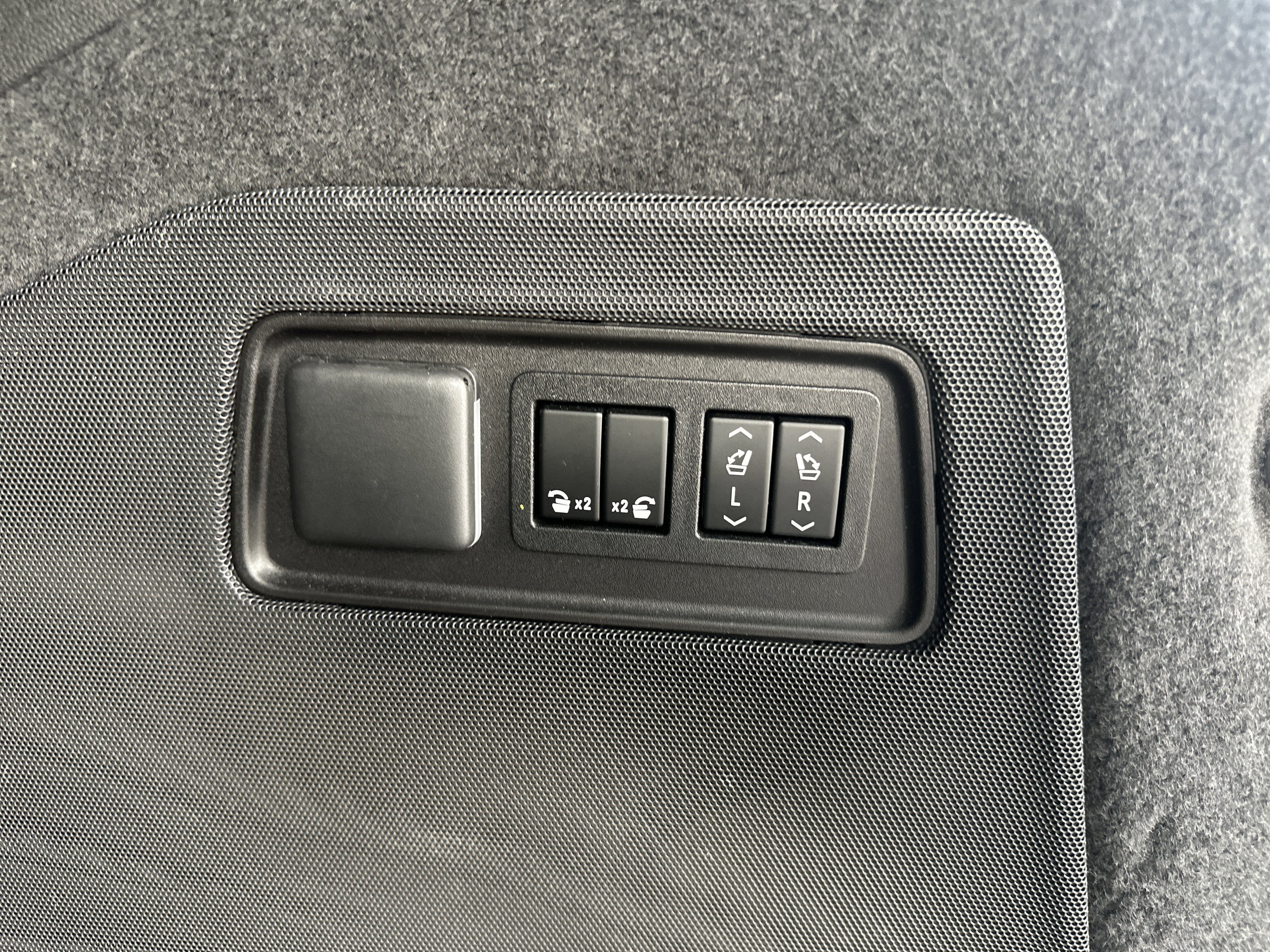 2021 Cadillac Escalade ESV Sport Platinum