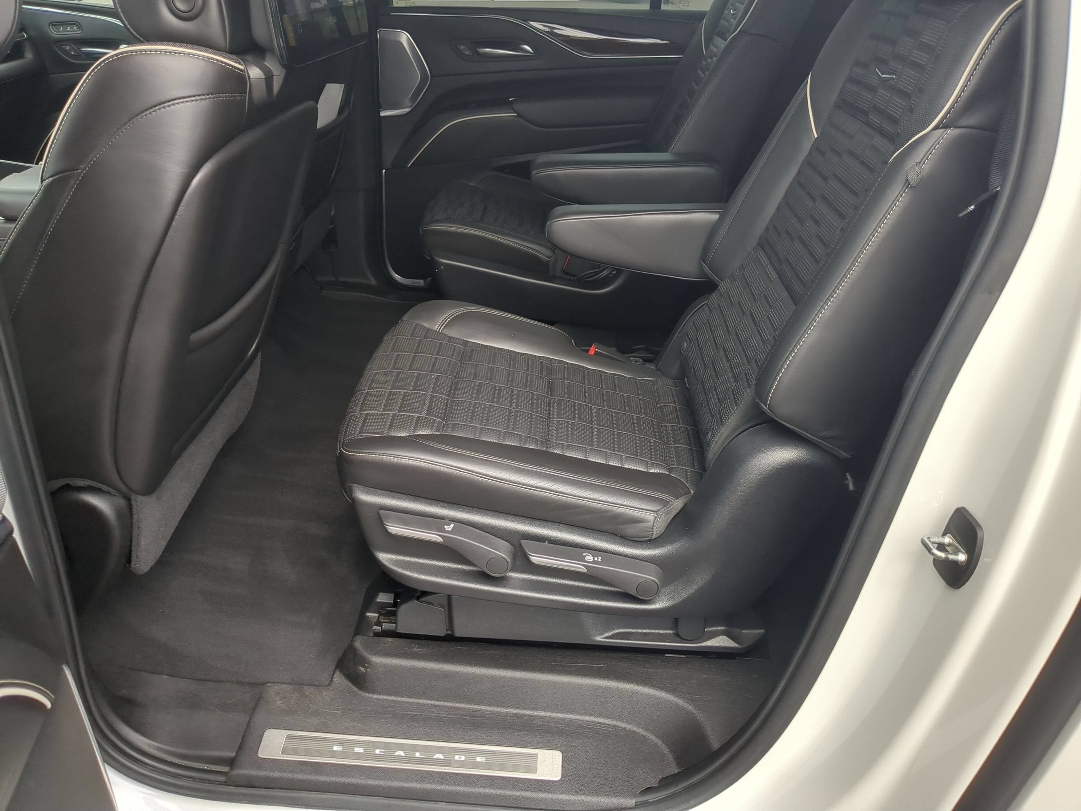 2021 Cadillac Escalade ESV Sport Platinum