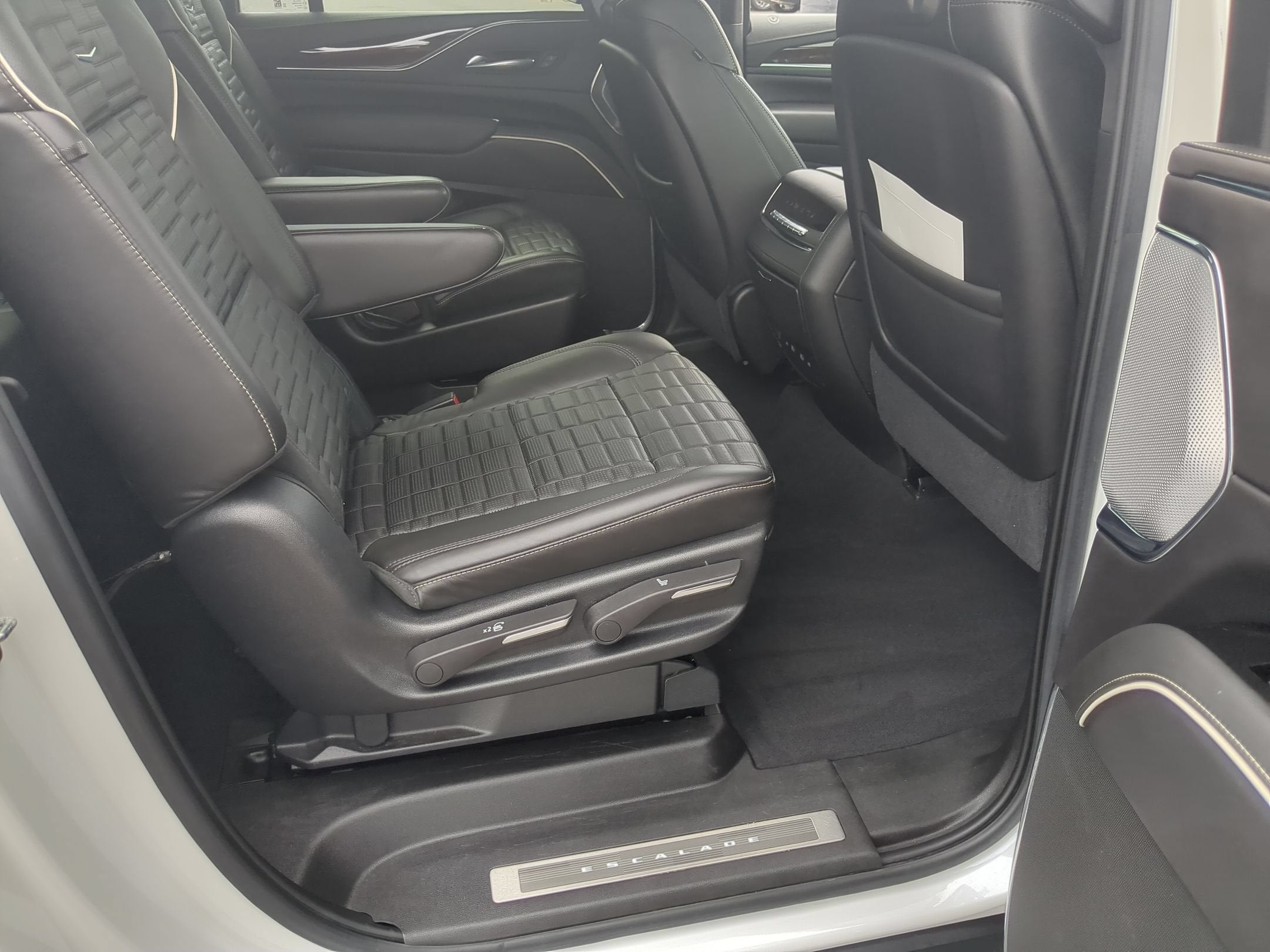 2021 Cadillac Escalade ESV Sport Platinum
