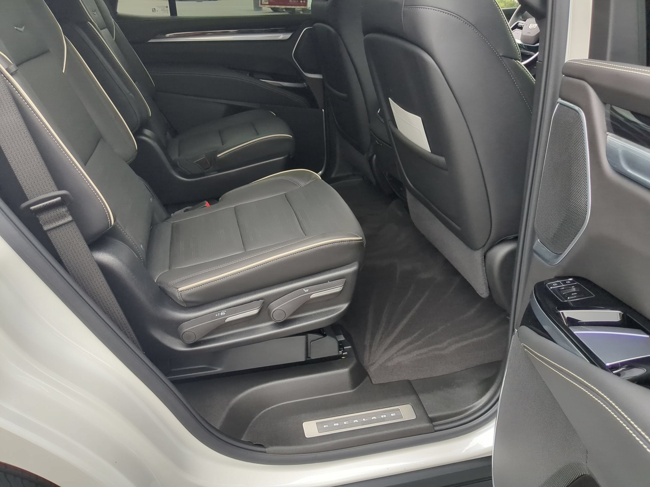 2025 Cadillac Escalade Sport