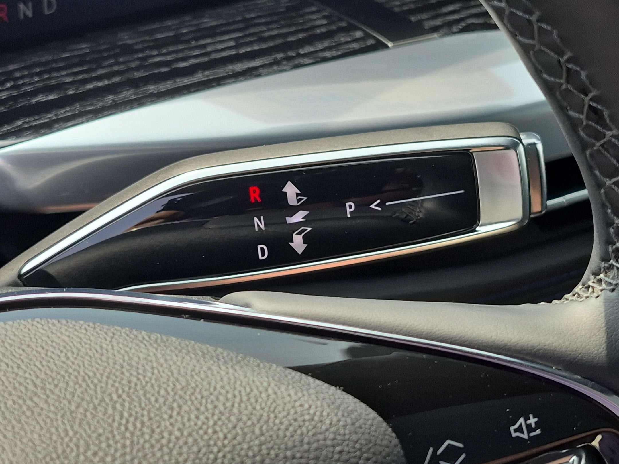 2025 Cadillac ESCALADE IQ Sport 1
