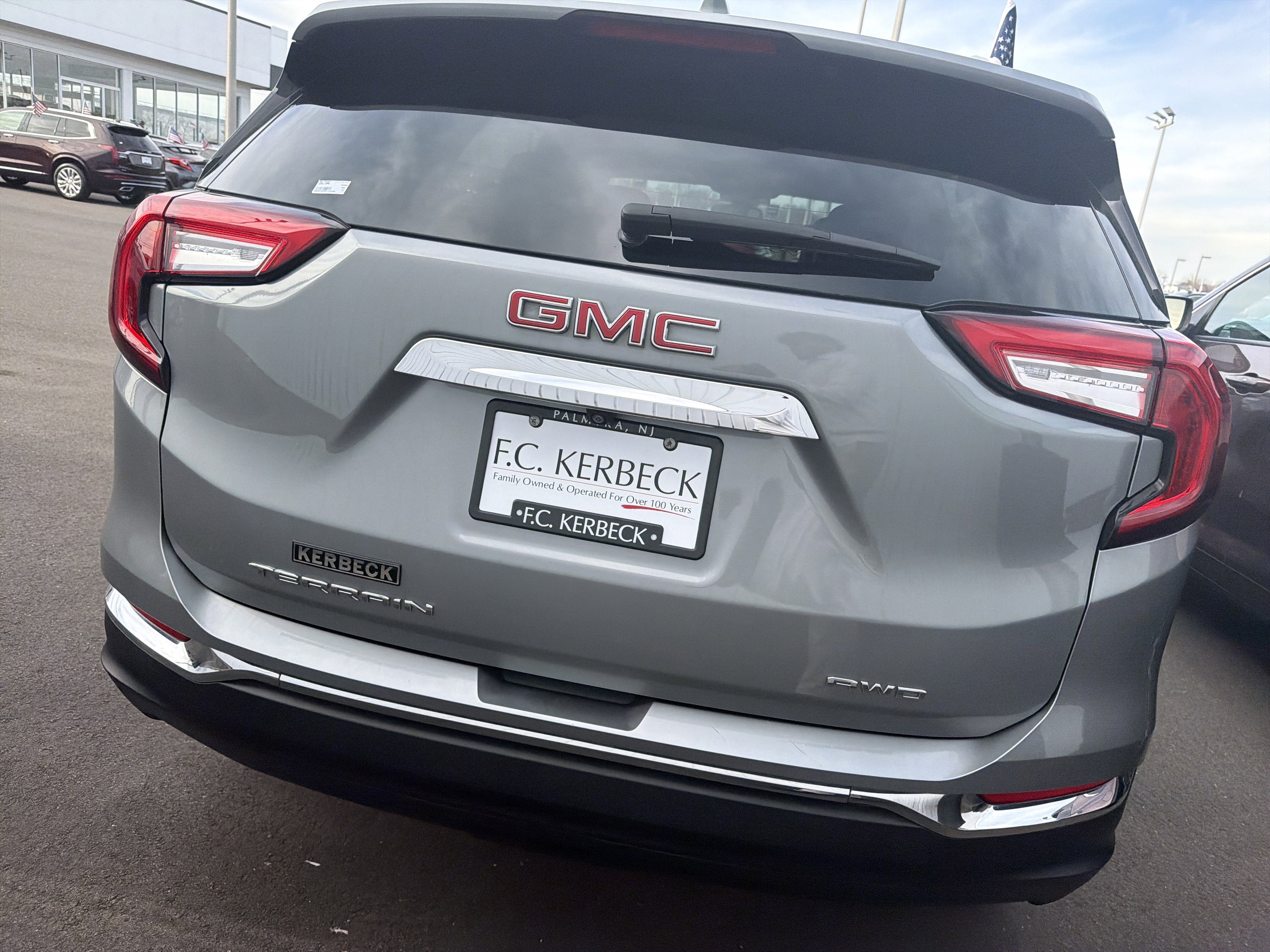 2023 GMC Terrain SLT