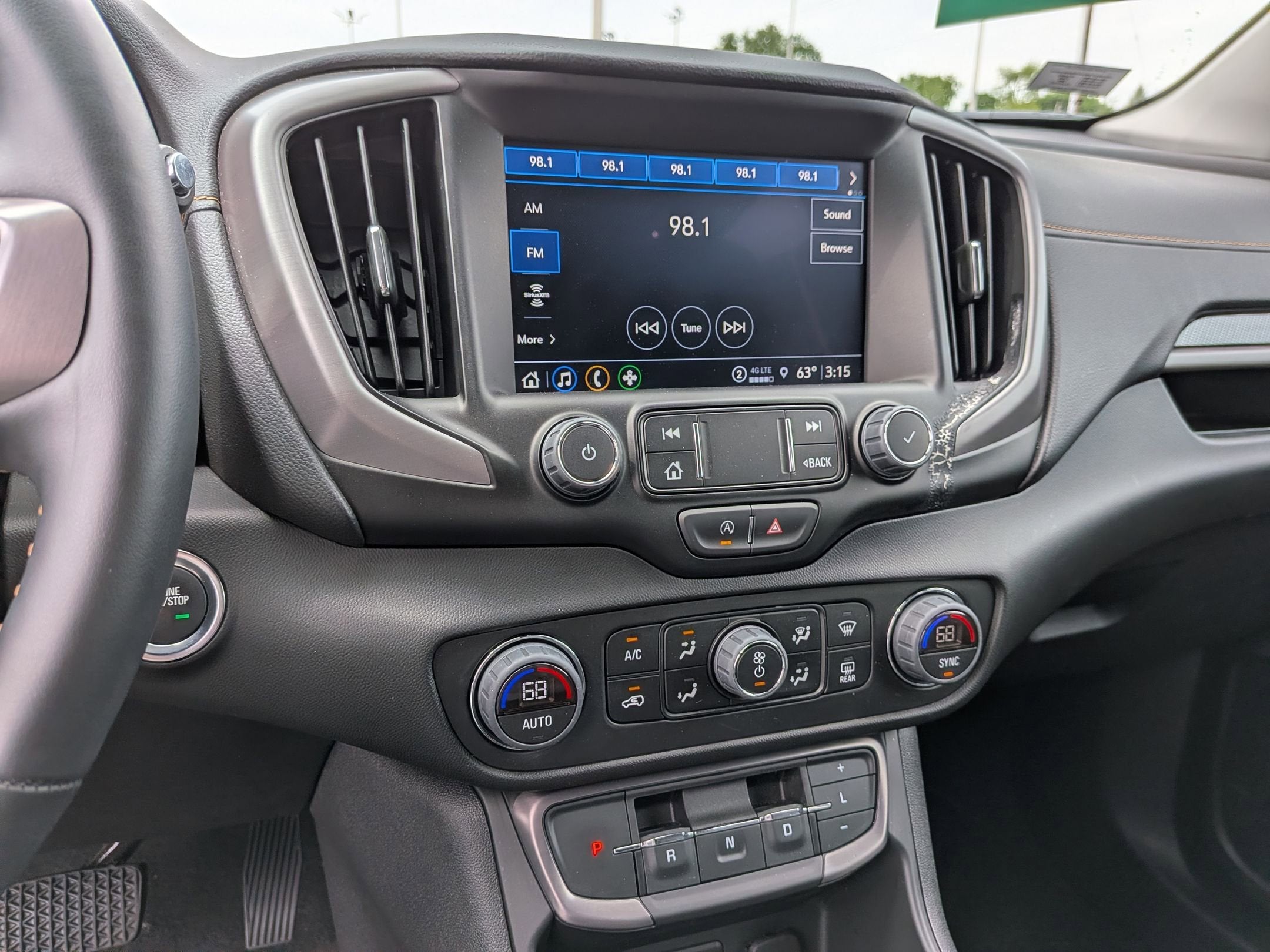 2023 GMC Terrain AT4