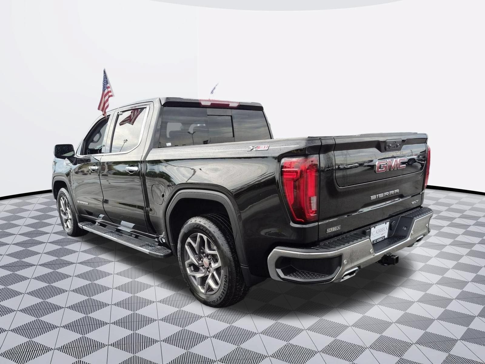 2022 GMC Sierra 1500 SLT - Photo 4