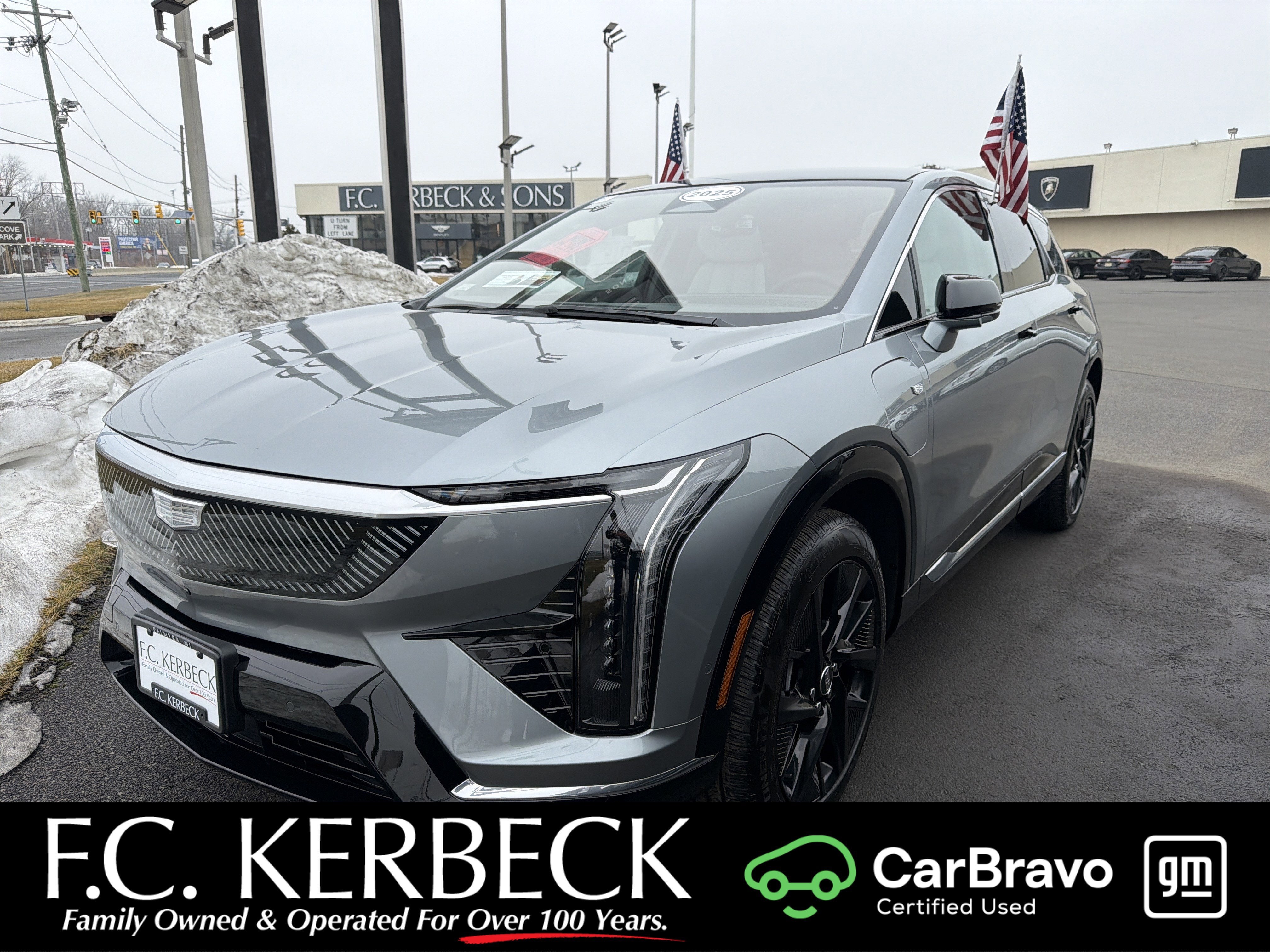 2025 Cadillac OPTIQ Luxury 1