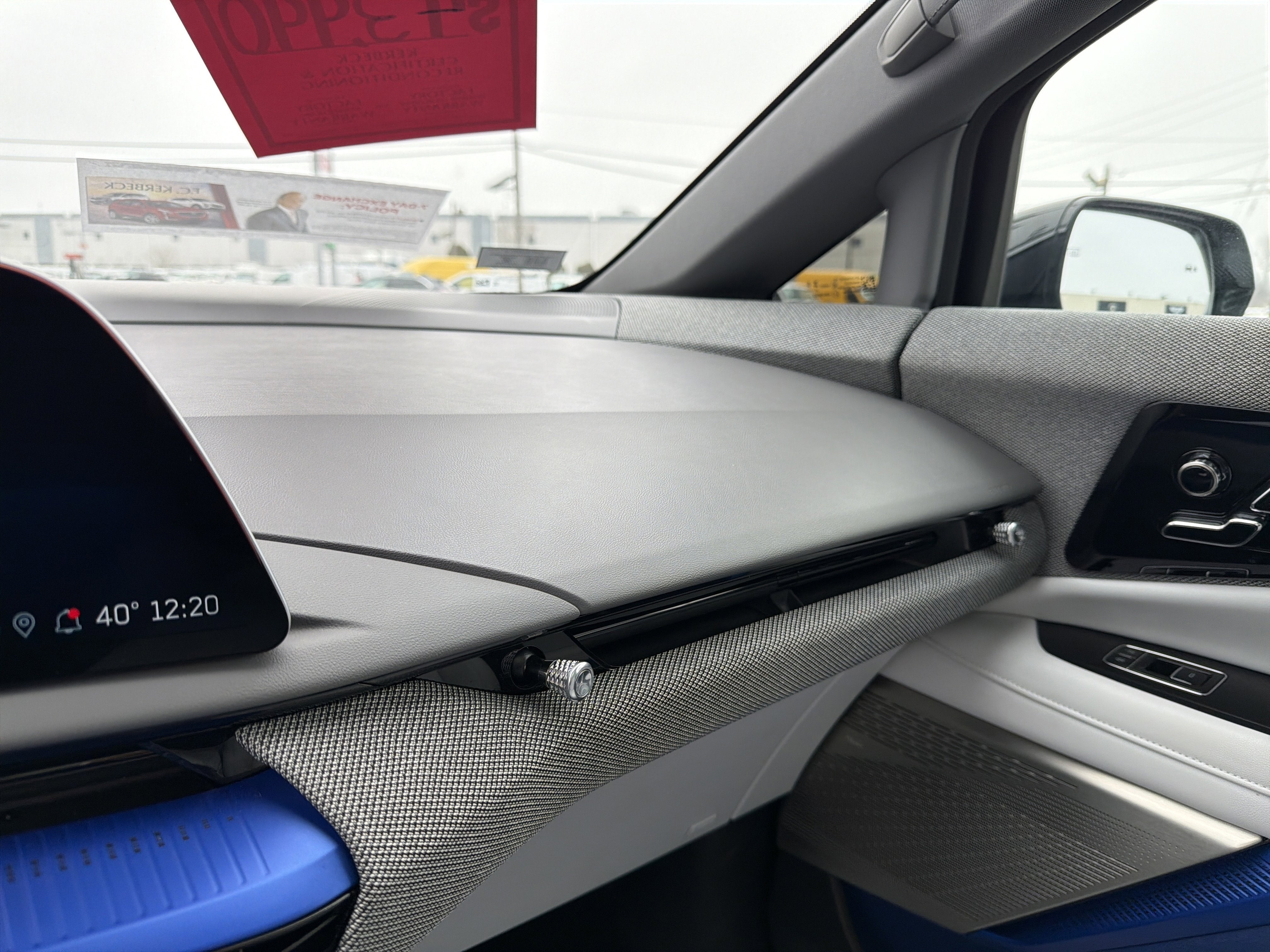 2025 Cadillac OPTIQ Luxury 1