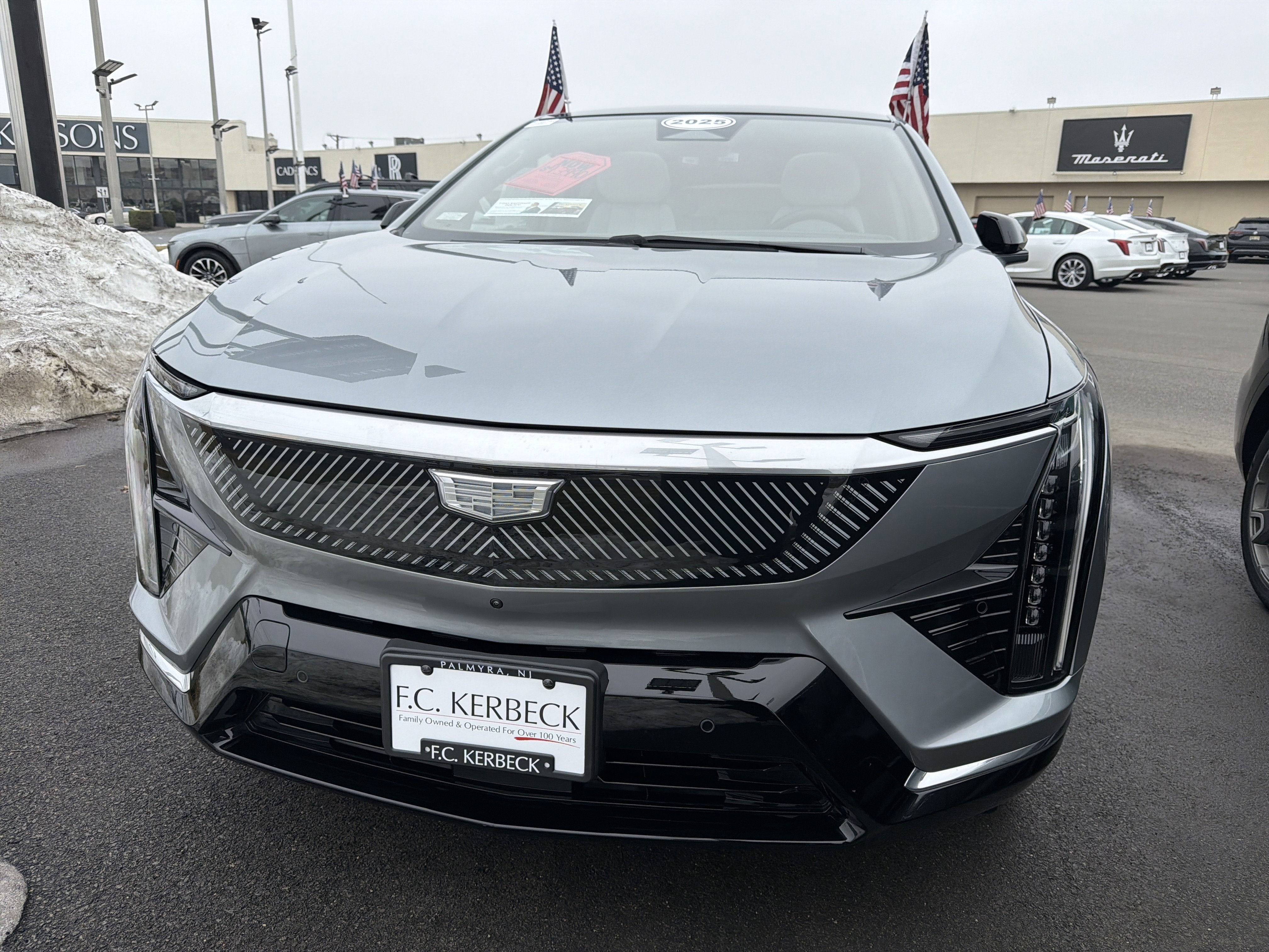 2025 Cadillac OPTIQ Luxury 1