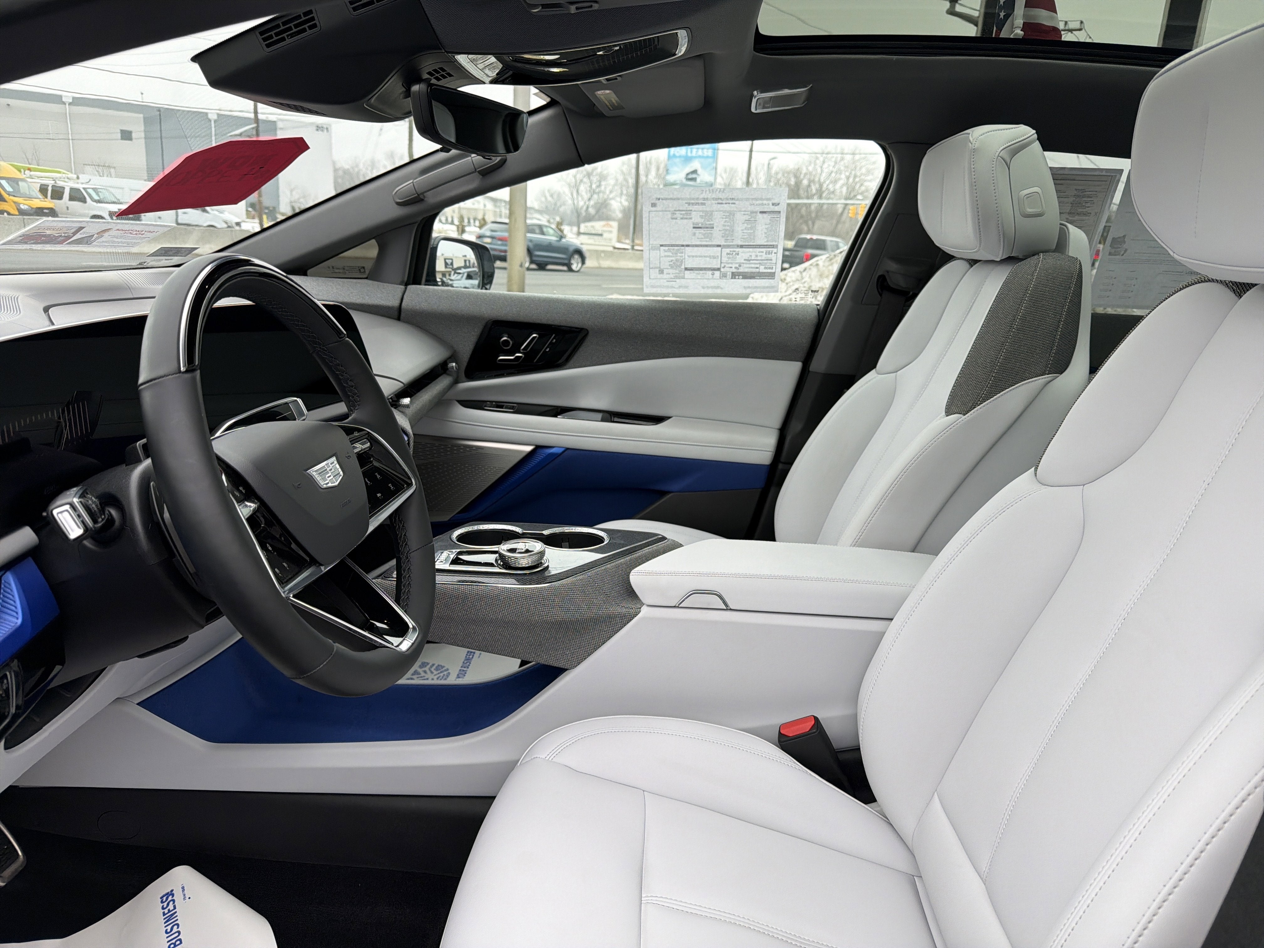 2025 Cadillac OPTIQ Luxury 1