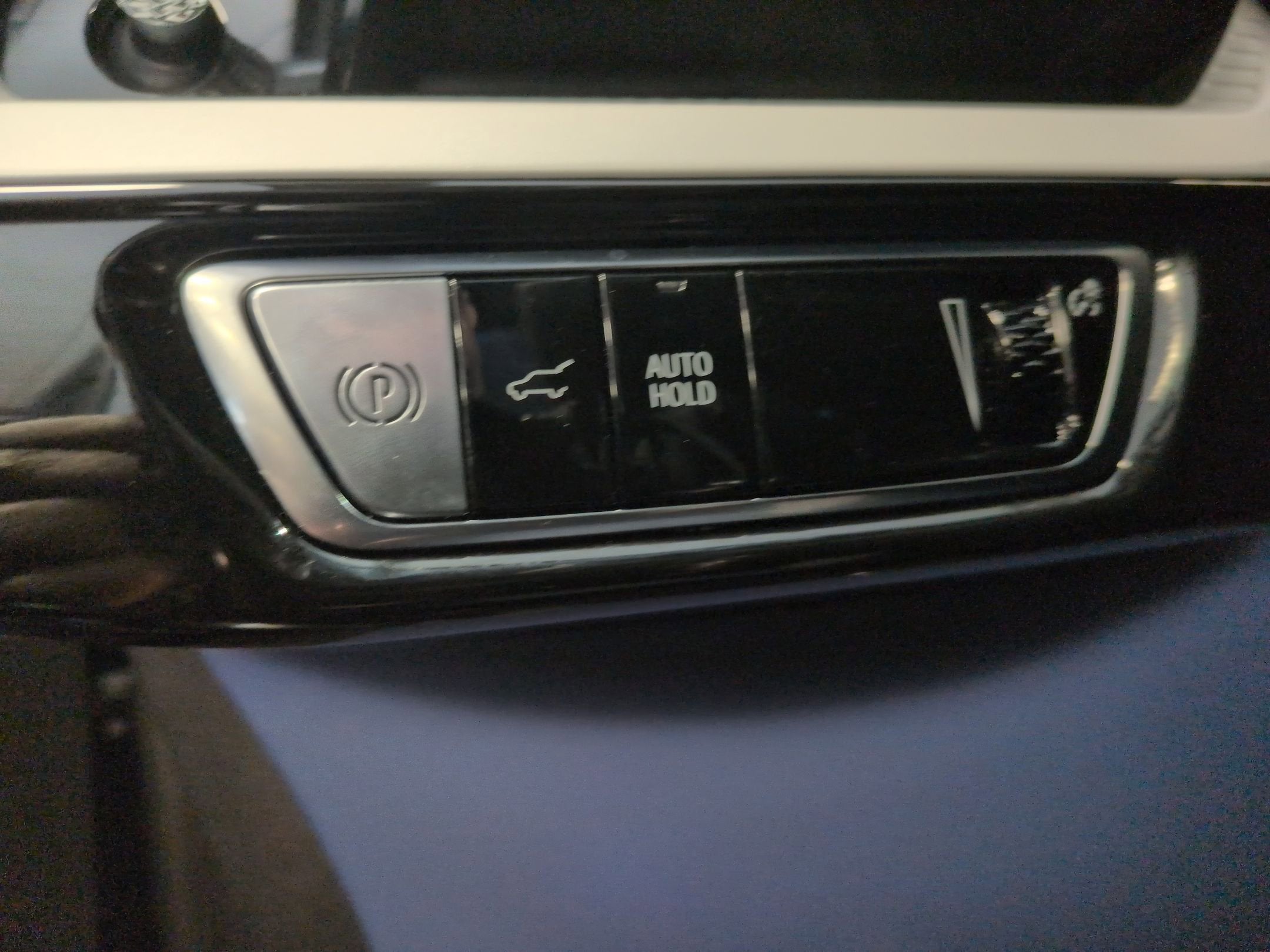 2025 Cadillac OPTIQ Sport 2