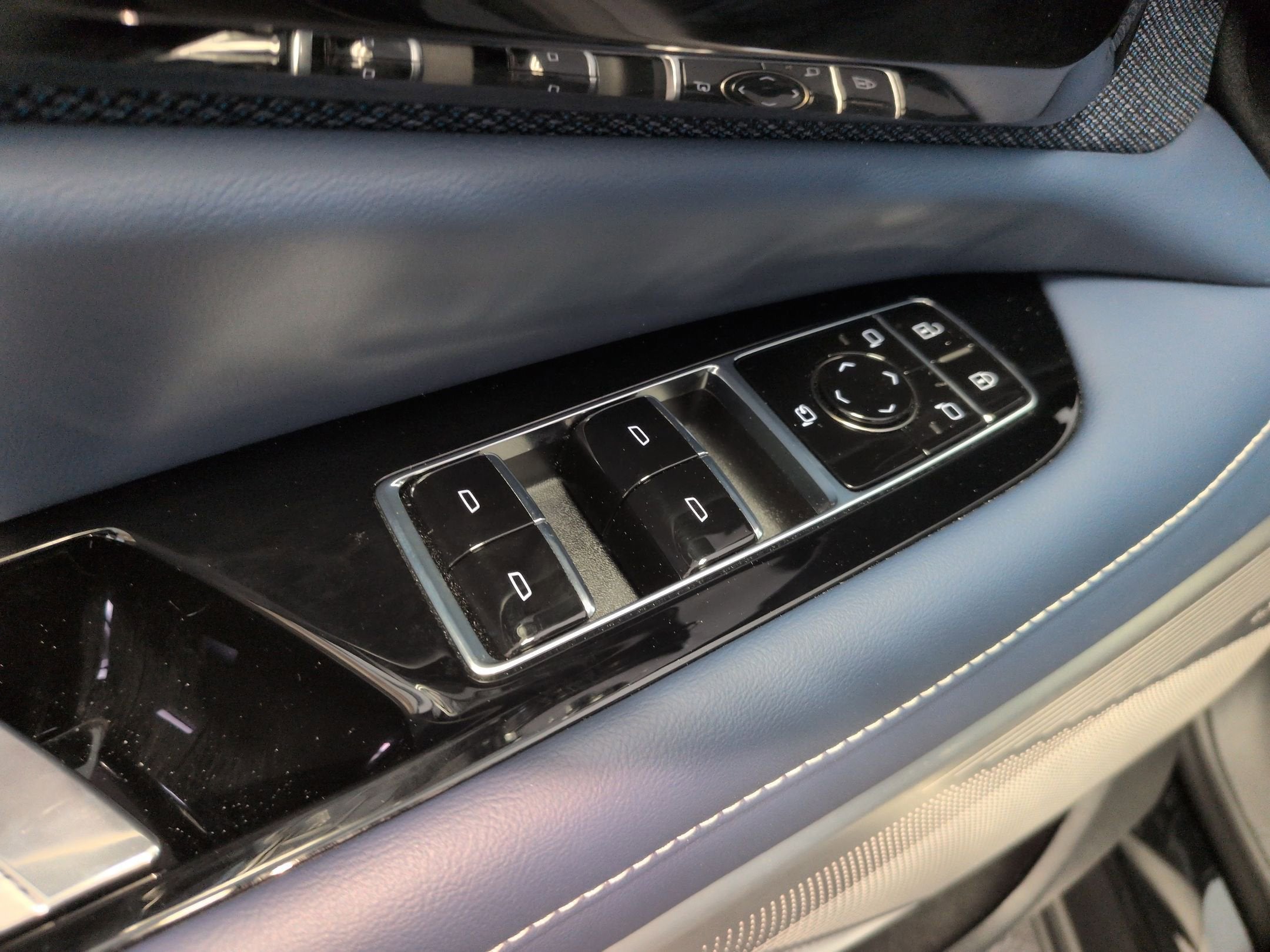 2025 Cadillac OPTIQ Sport 2