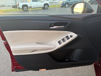 2020 Toyota Avalon XLE