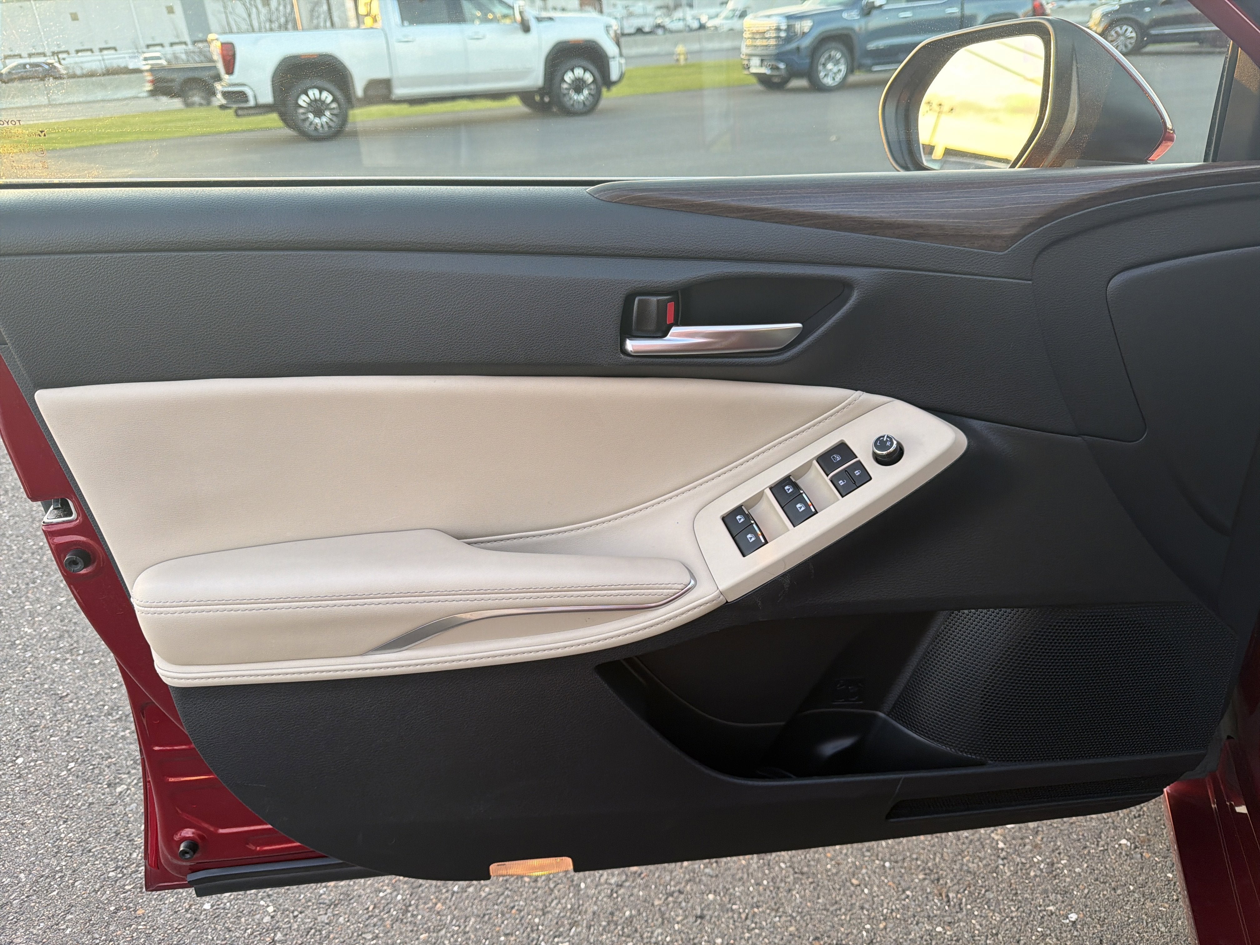 2020 Toyota Avalon XLE