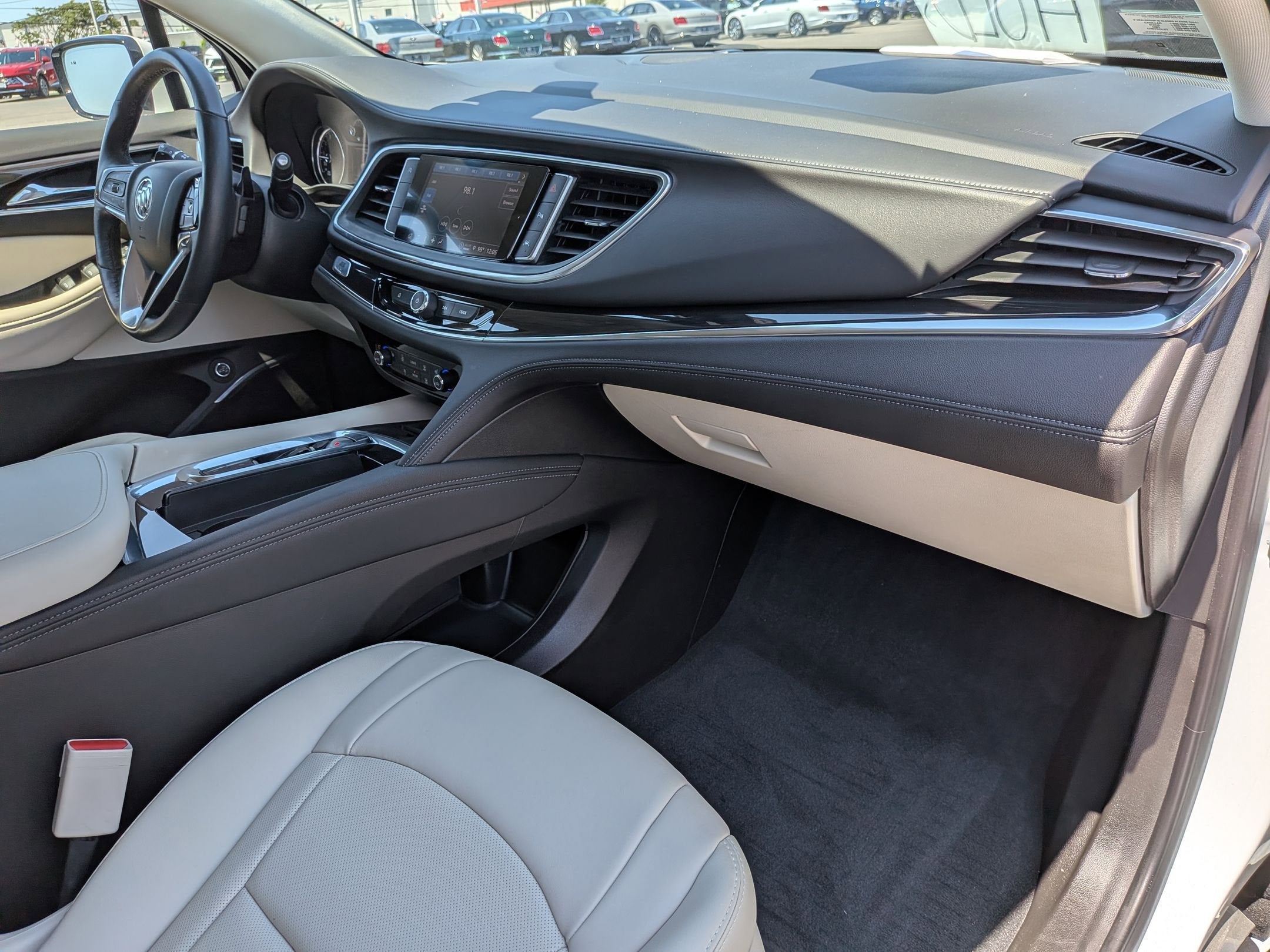 2023 Buick Enclave Essence