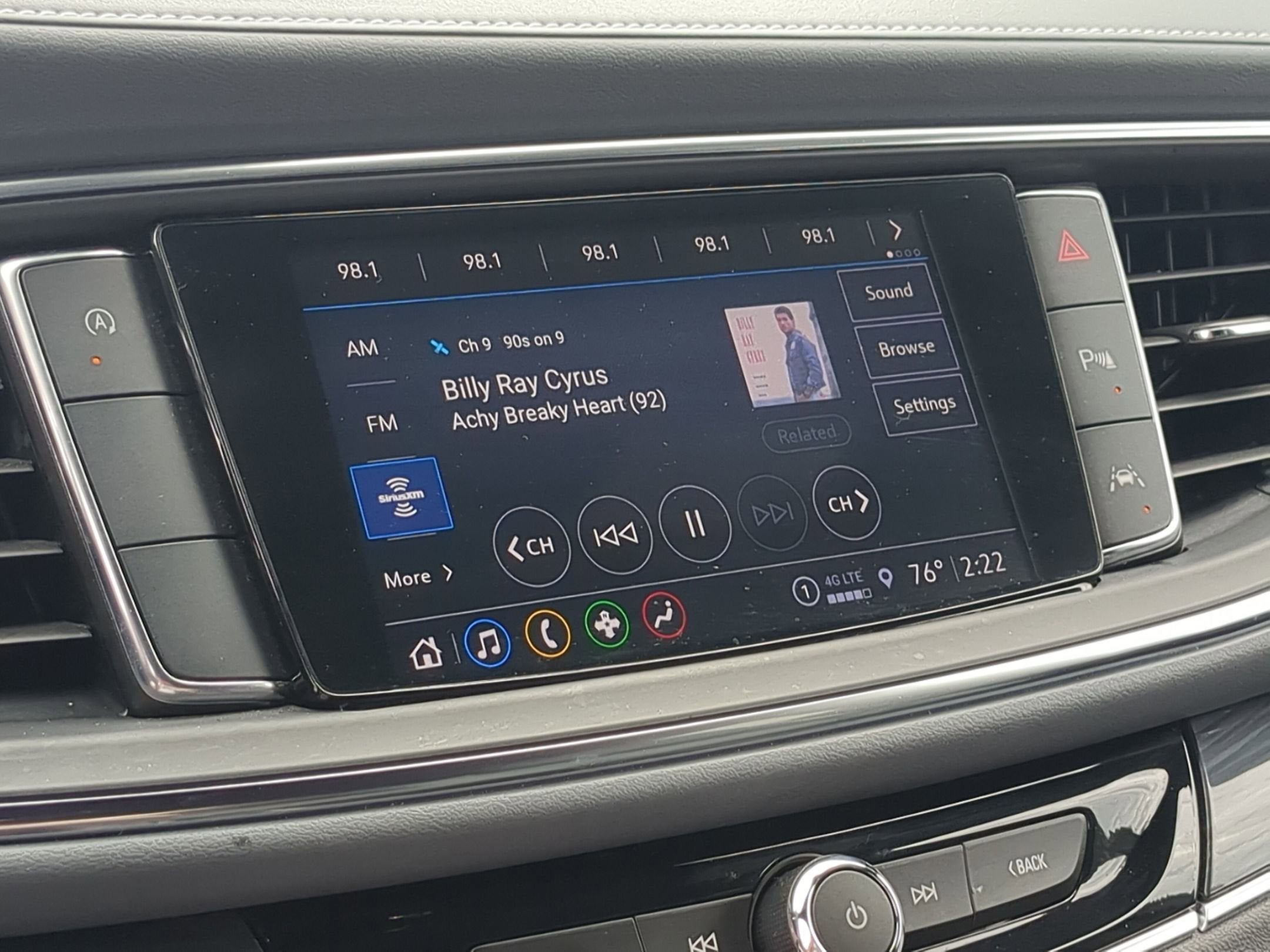 2023 Buick Enclave Essence