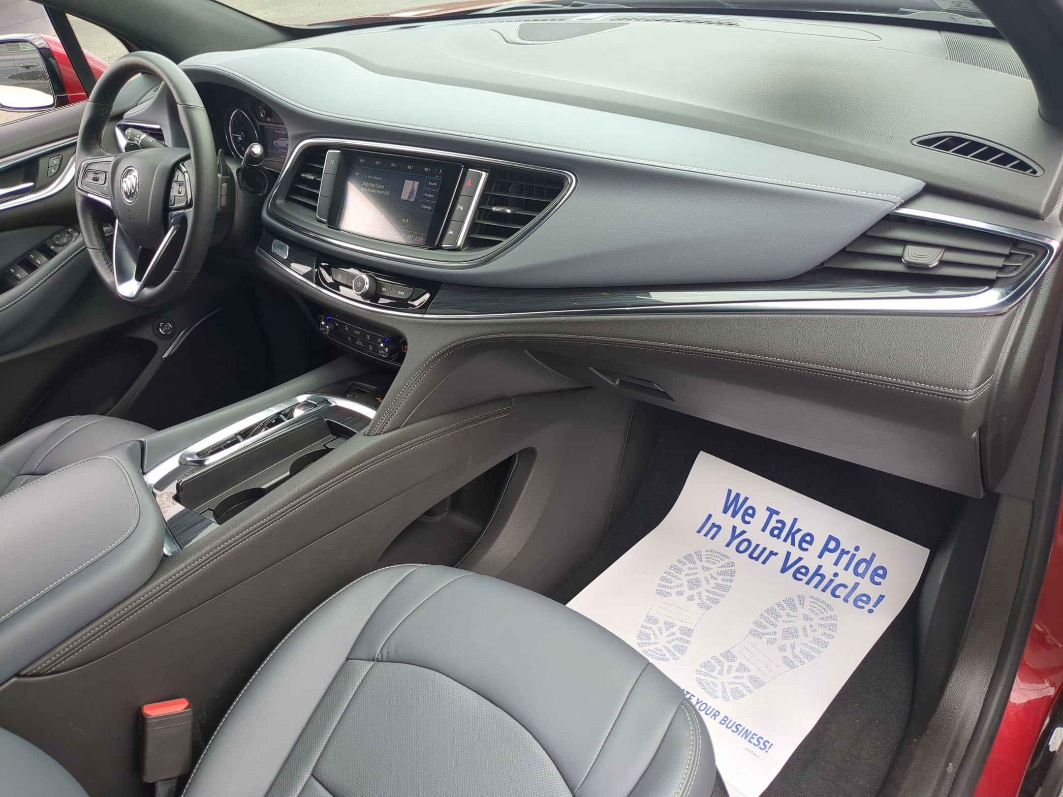 2023 Buick Enclave Essence