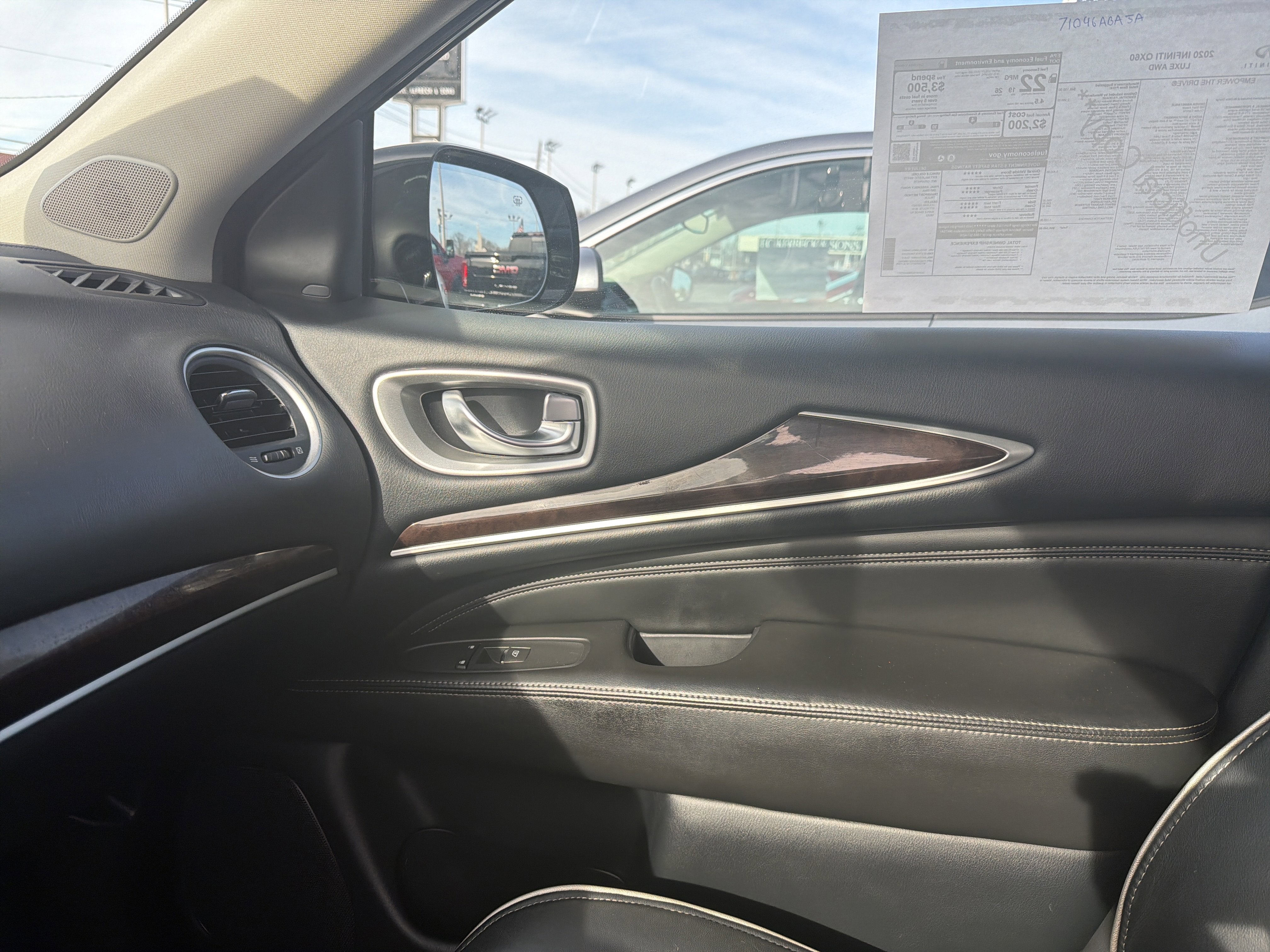 2020 INFINITI QX60 LUXE