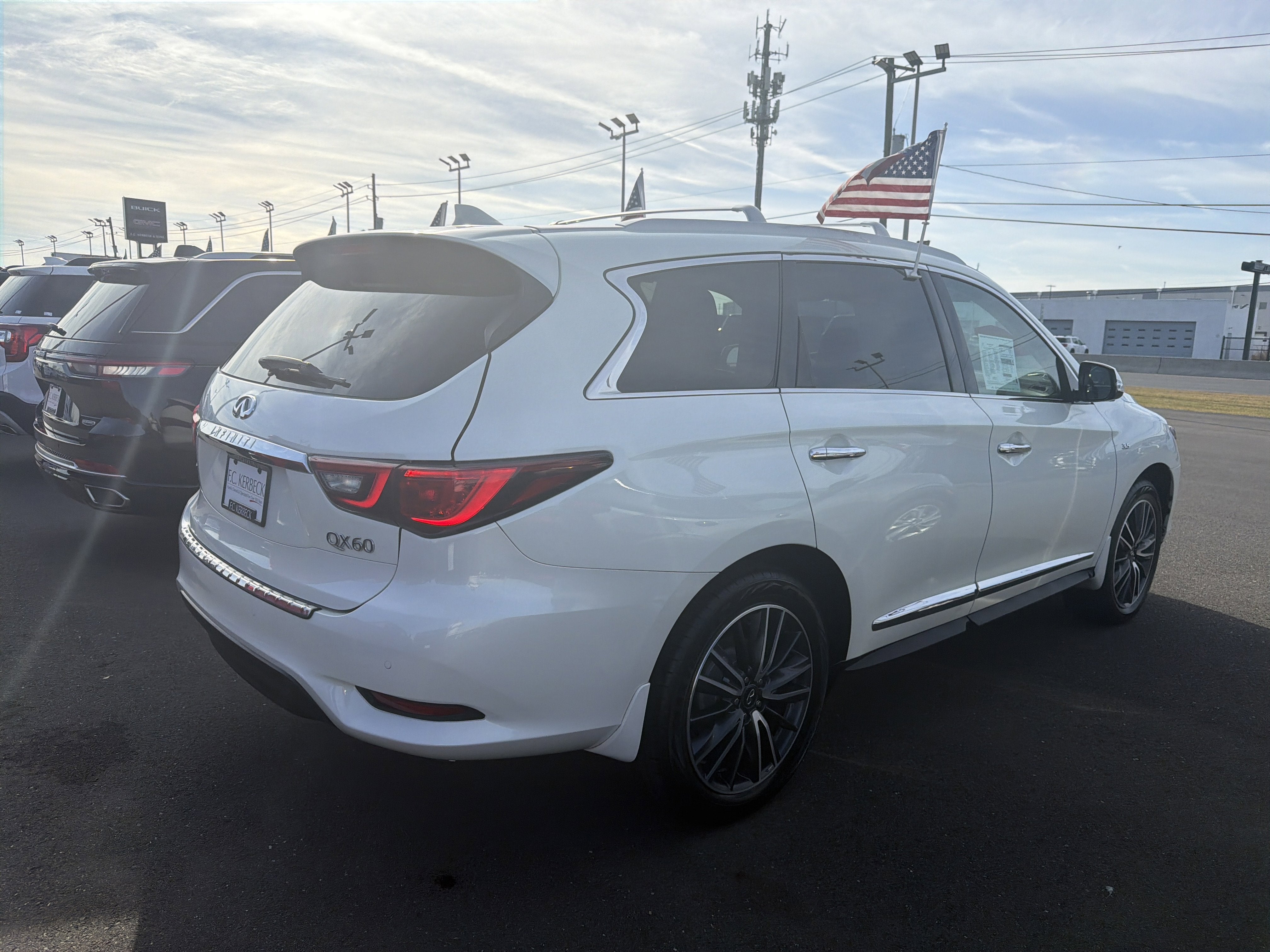 2020 INFINITI QX60 LUXE