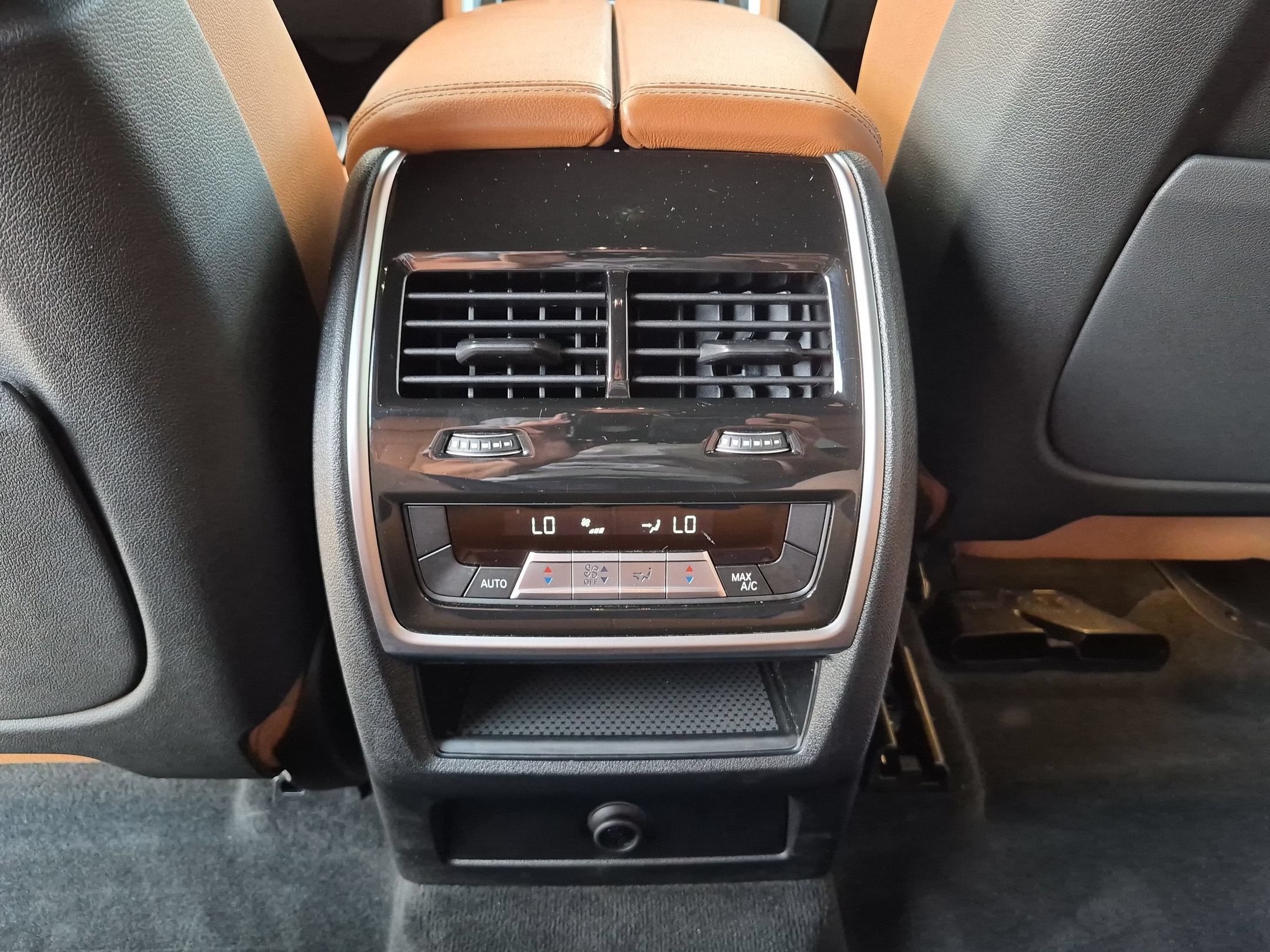 2022 BMW X6 M50i