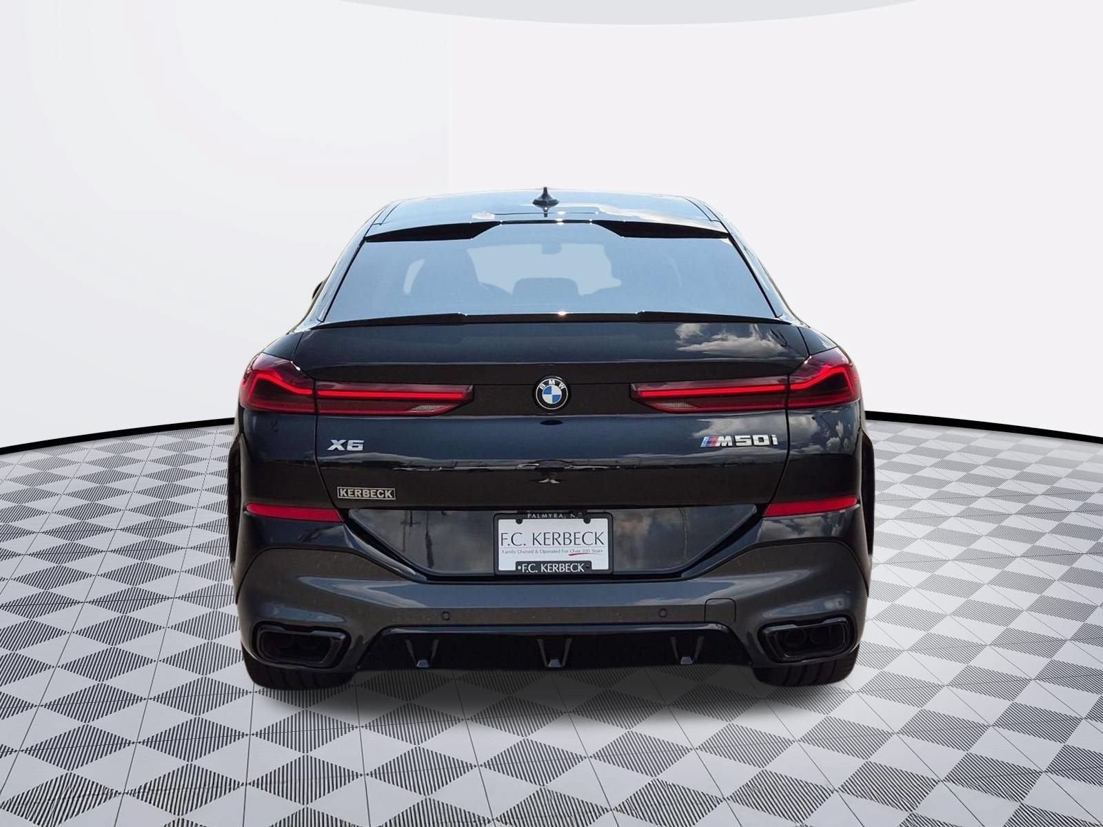 2022 BMW X6 M50i