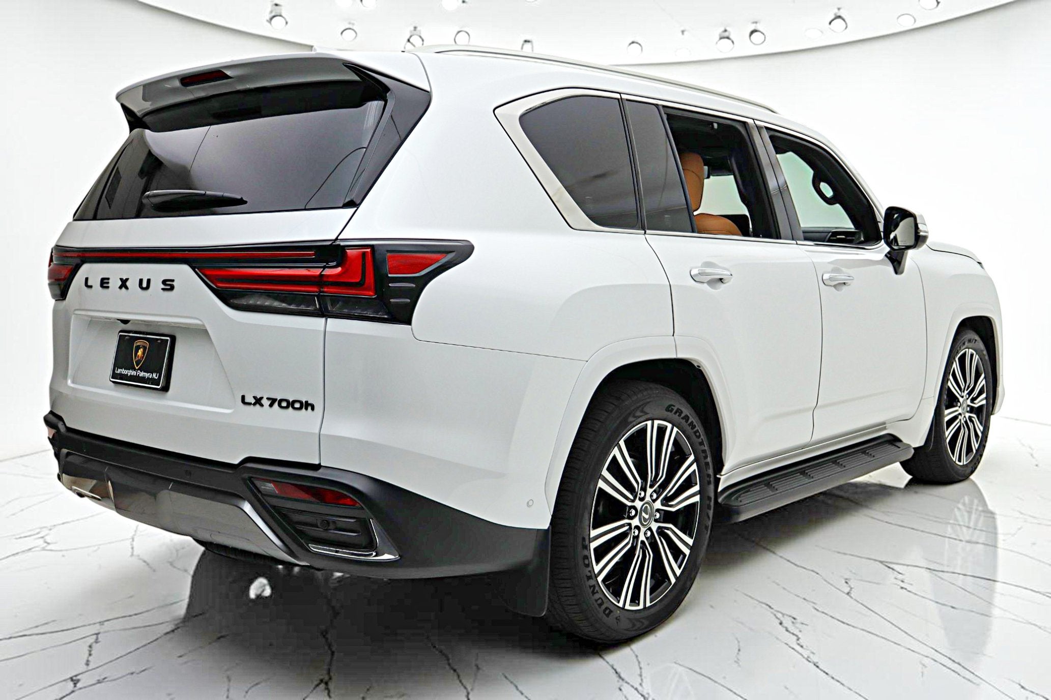 2025 Lexus LX 700h Luxury