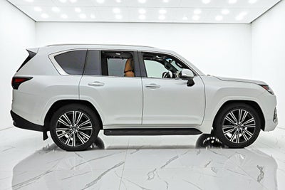 2025 Lexus LX 700h Luxury
