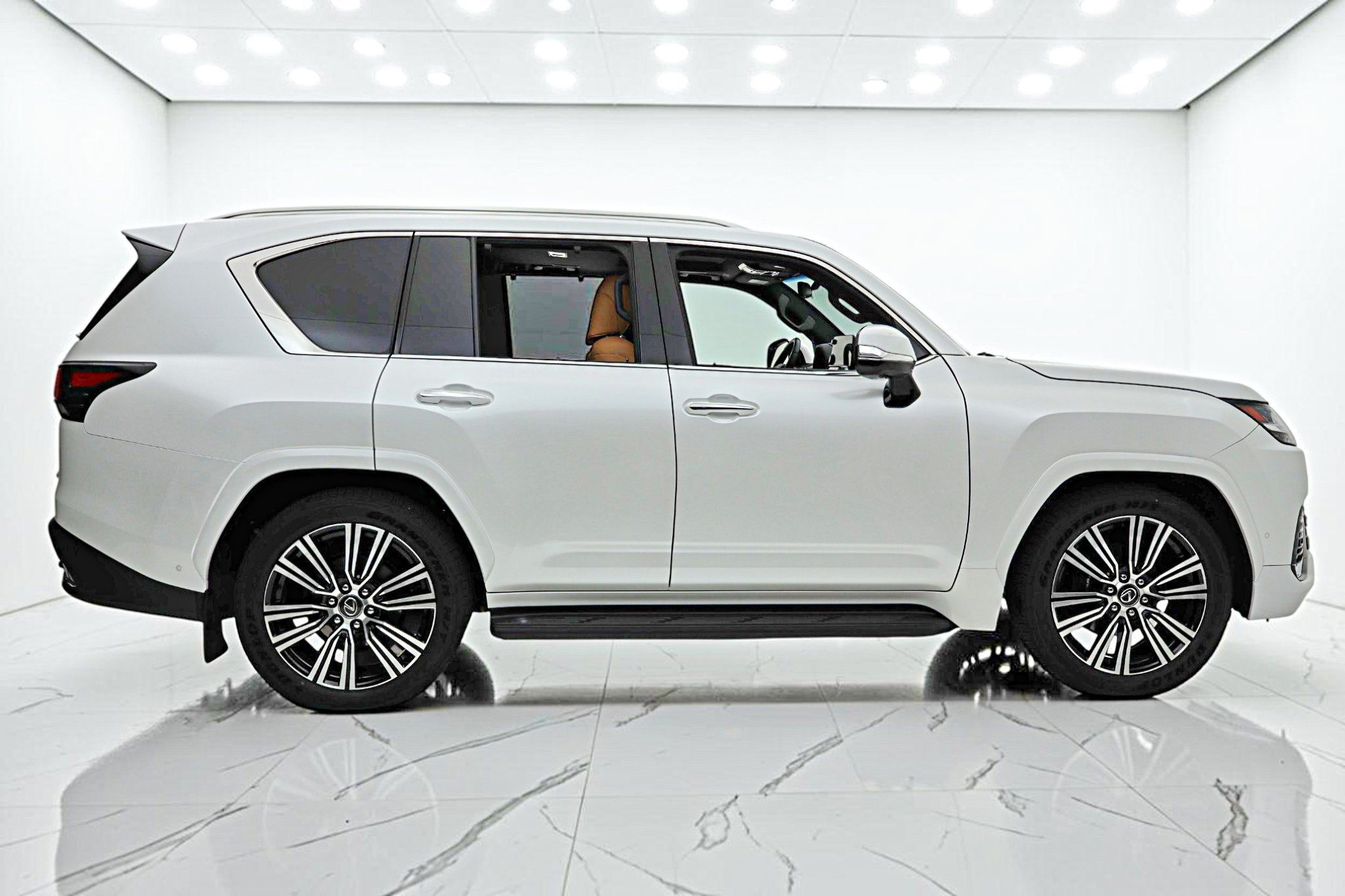2025 Lexus LX 700h Luxury