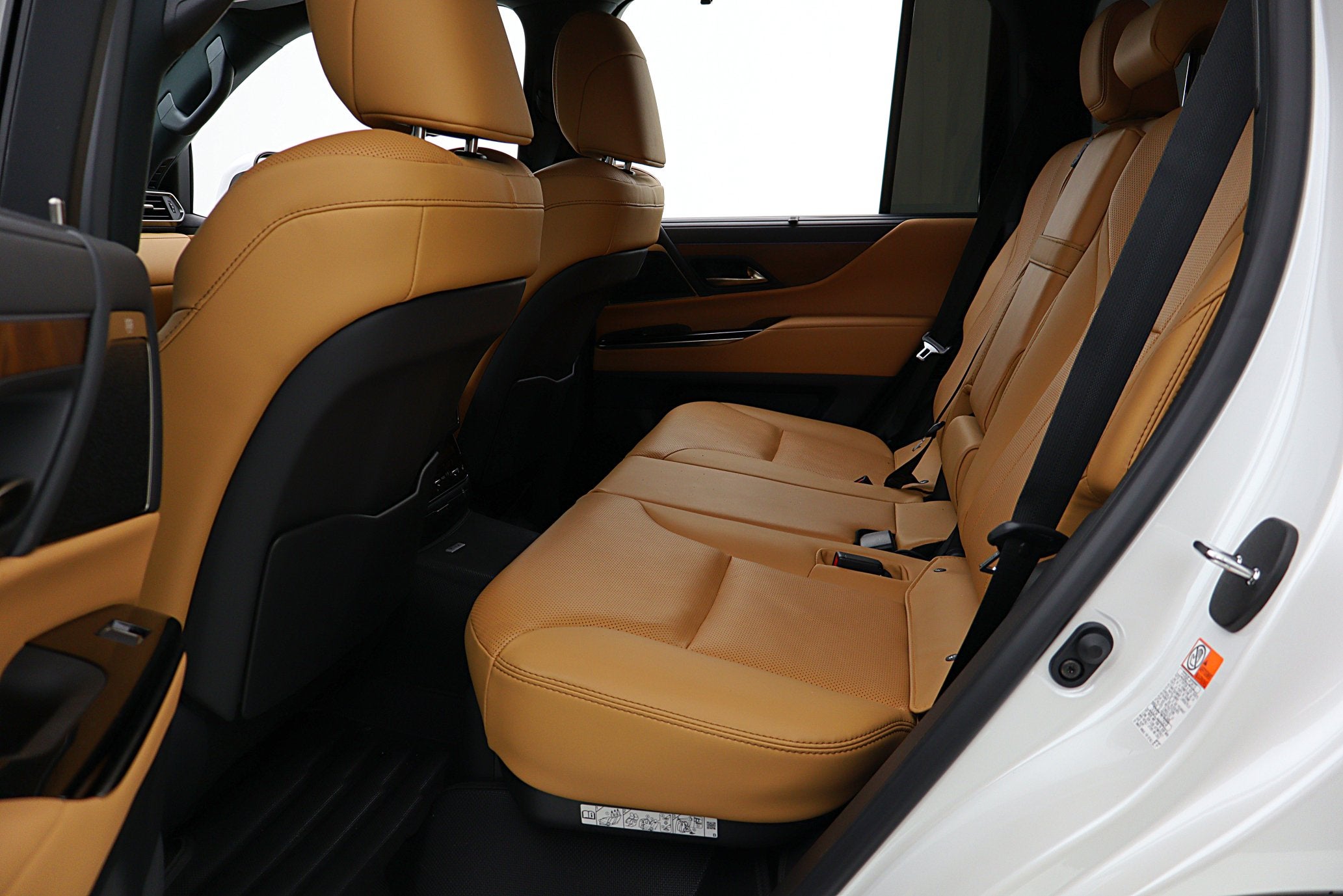 2025 Lexus LX 700h Luxury