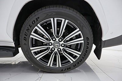 2025 Lexus LX 700h Luxury
