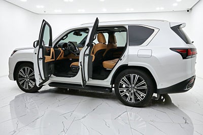 2025 Lexus LX 700h Luxury