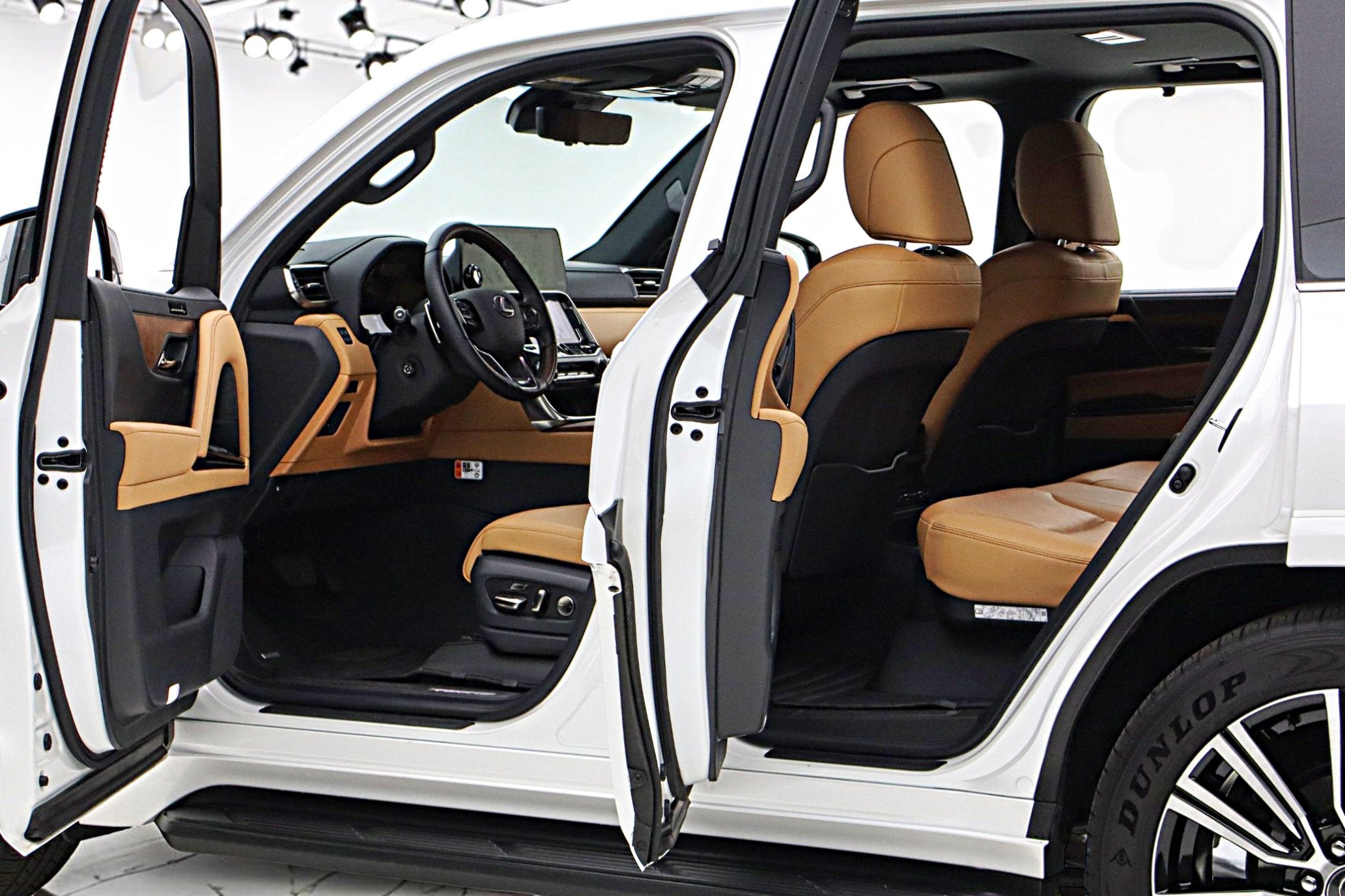 2025 Lexus LX 700h Luxury