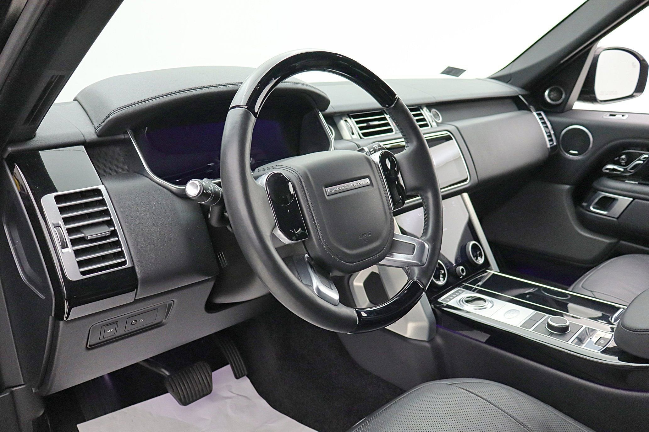 2020 Land Rover Range Rover P525 HSE