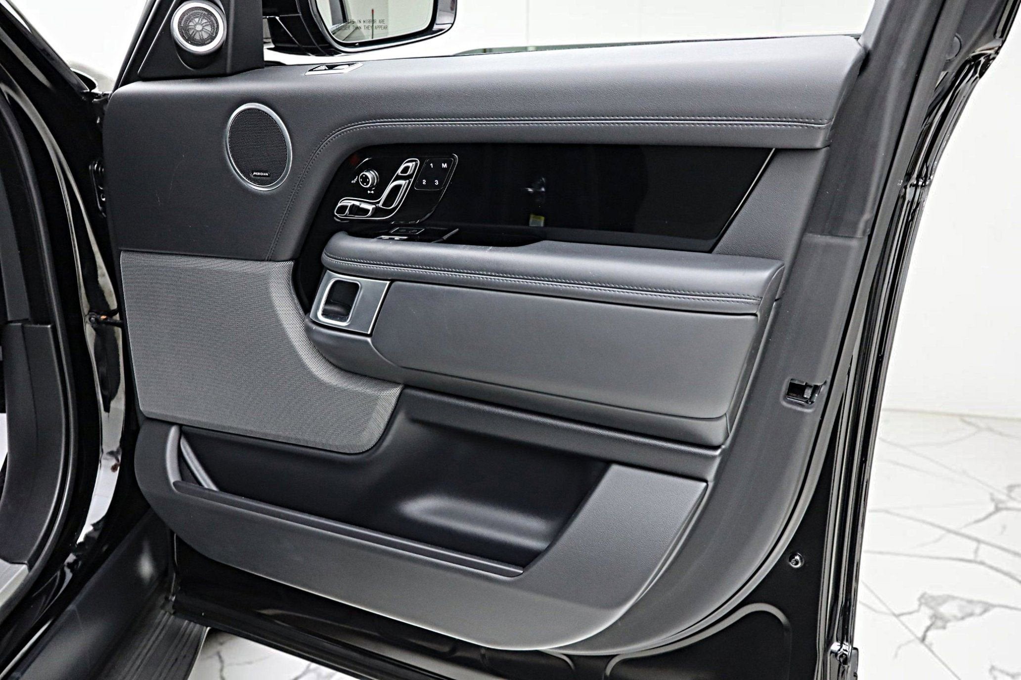 2020 Land Rover Range Rover P525 HSE