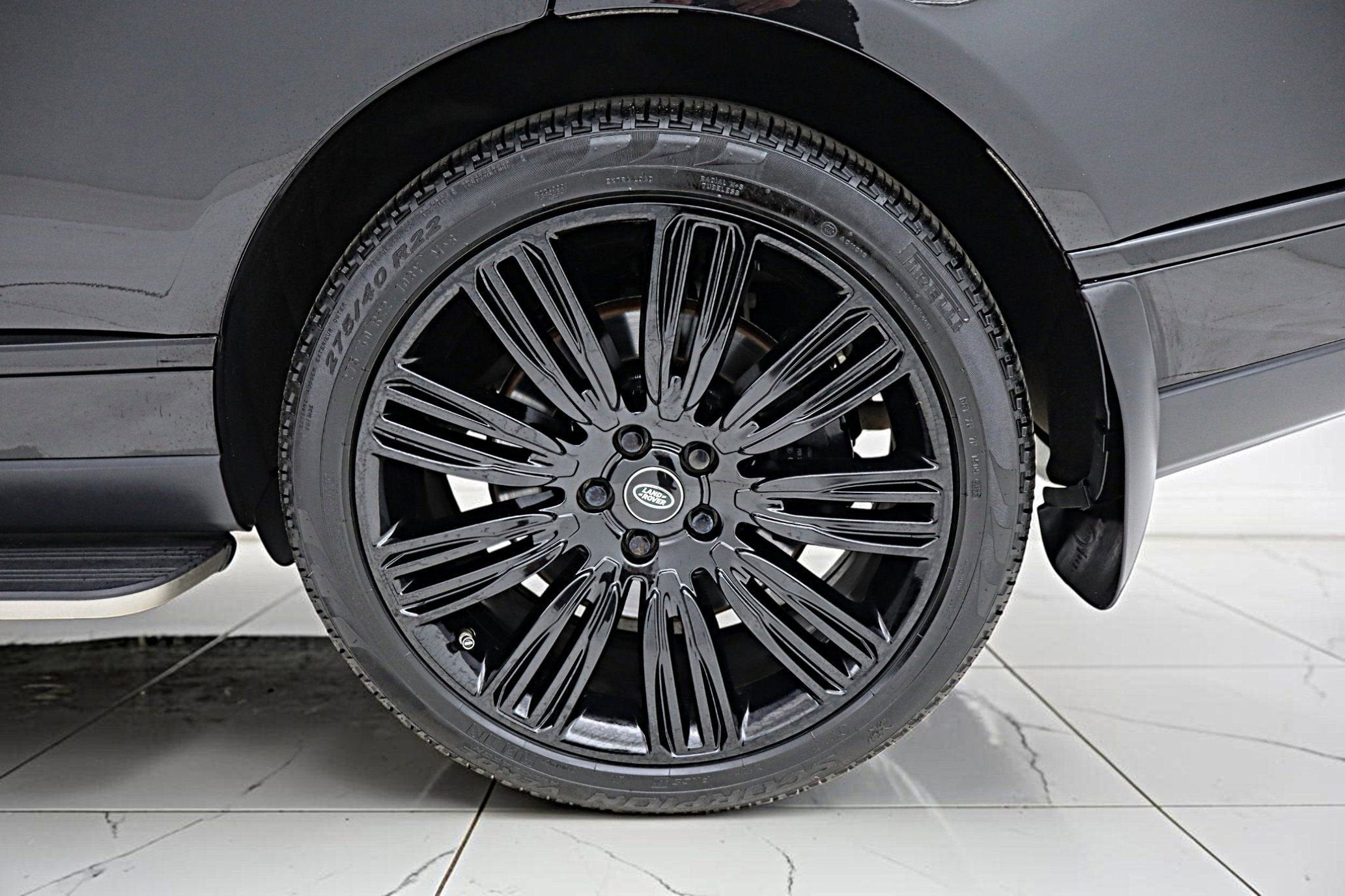 2020 Land Rover Range Rover P525 HSE