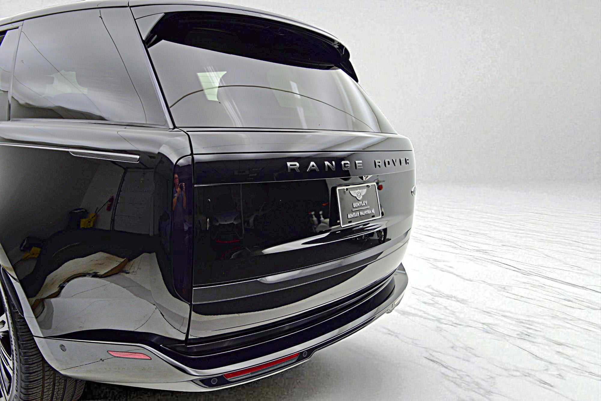 2023 Land Rover Range Rover SE