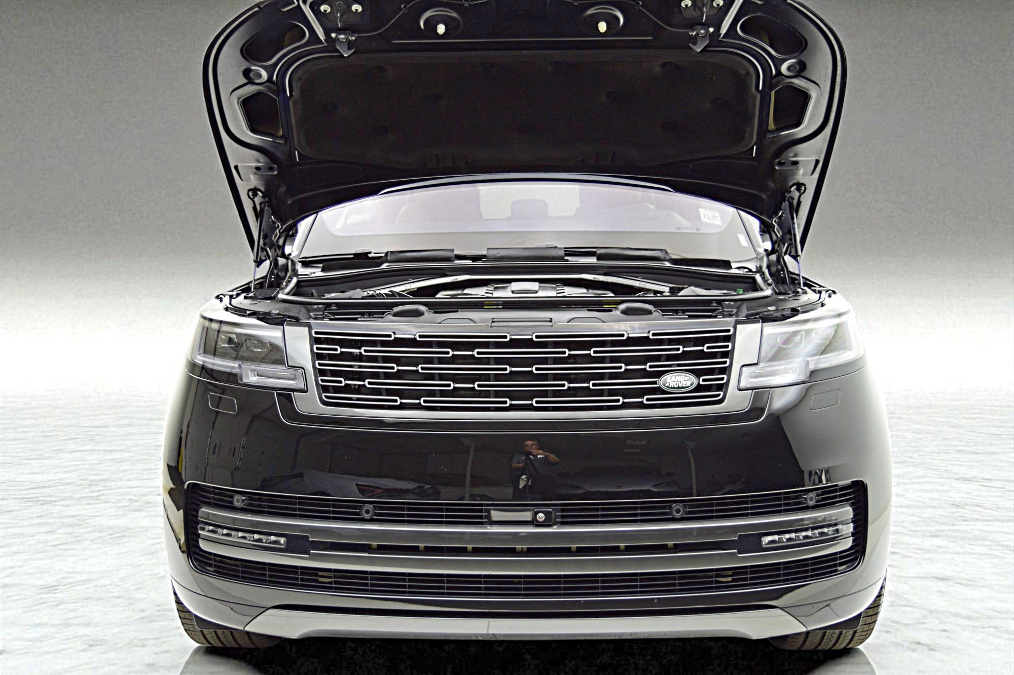 2023 Land Rover Range Rover SE