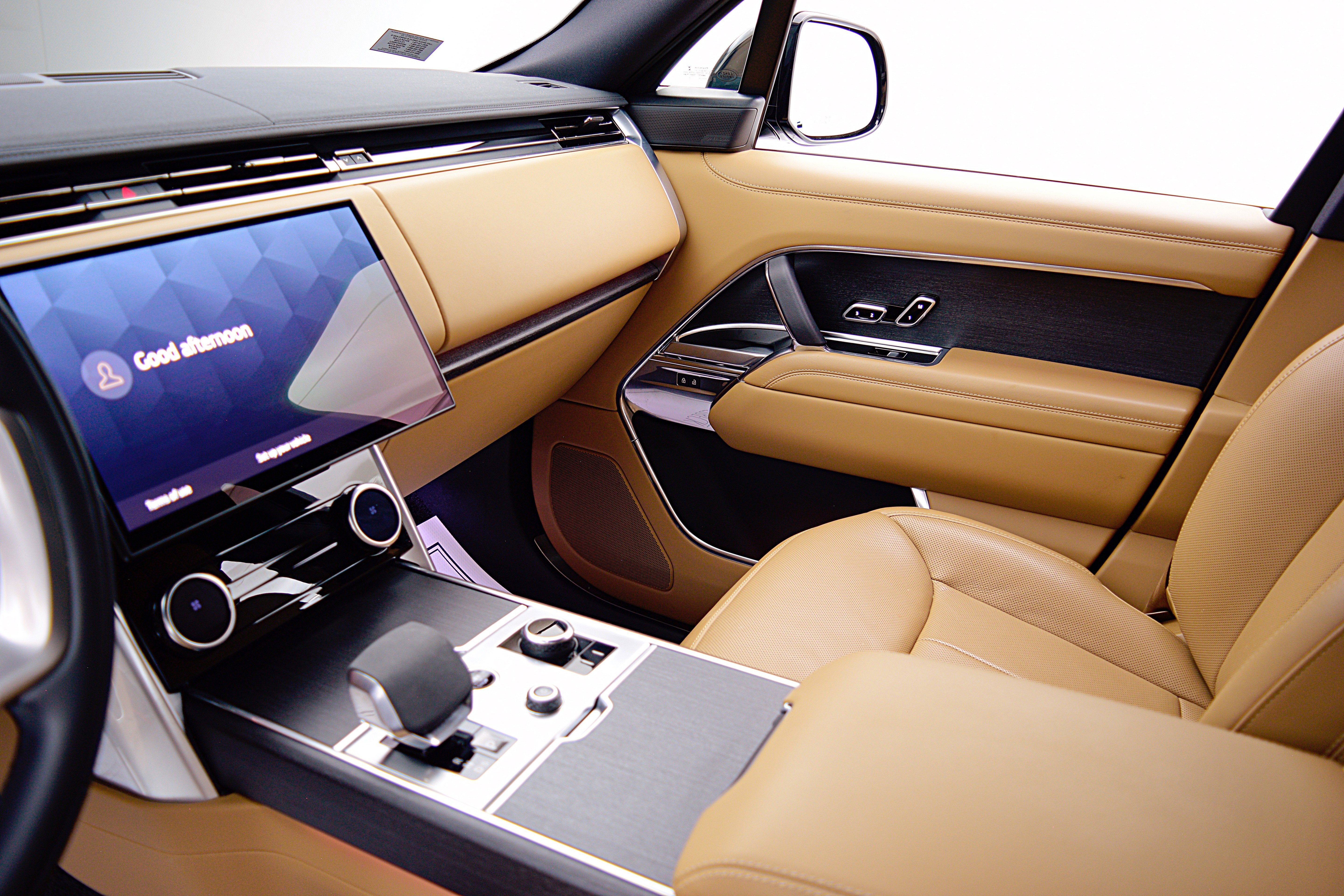 2023 Land Rover Range Rover SE