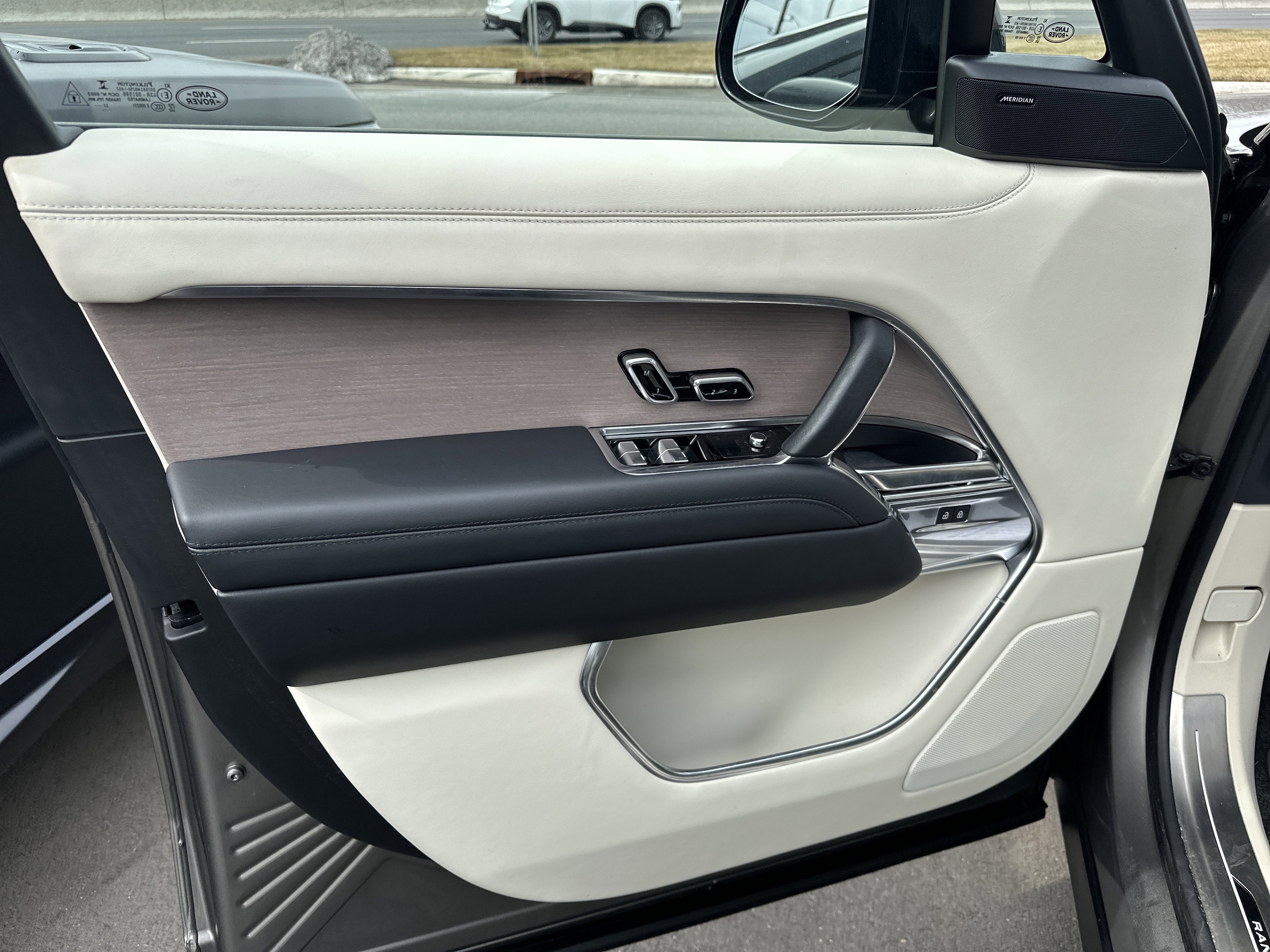 2023 Land Rover Range Rover P530 SE