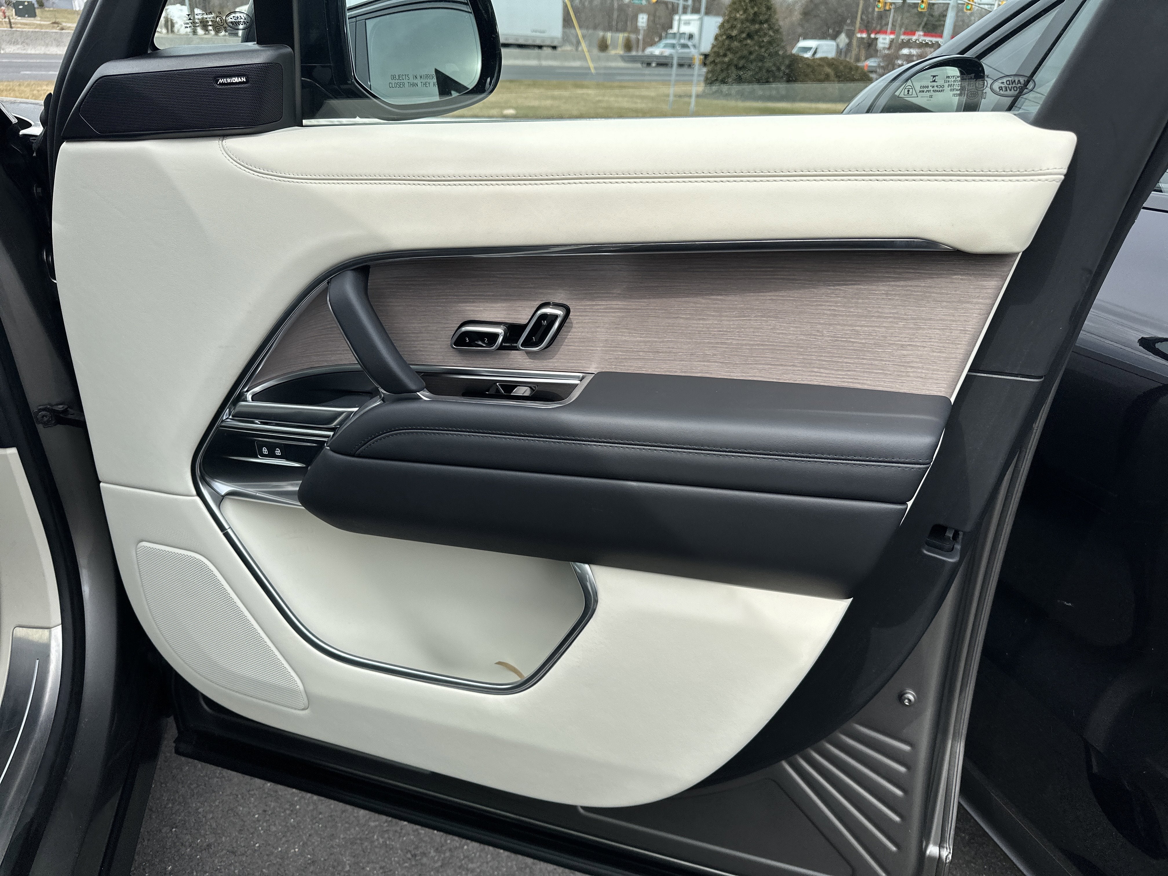 2023 Land Rover Range Rover P530 SE