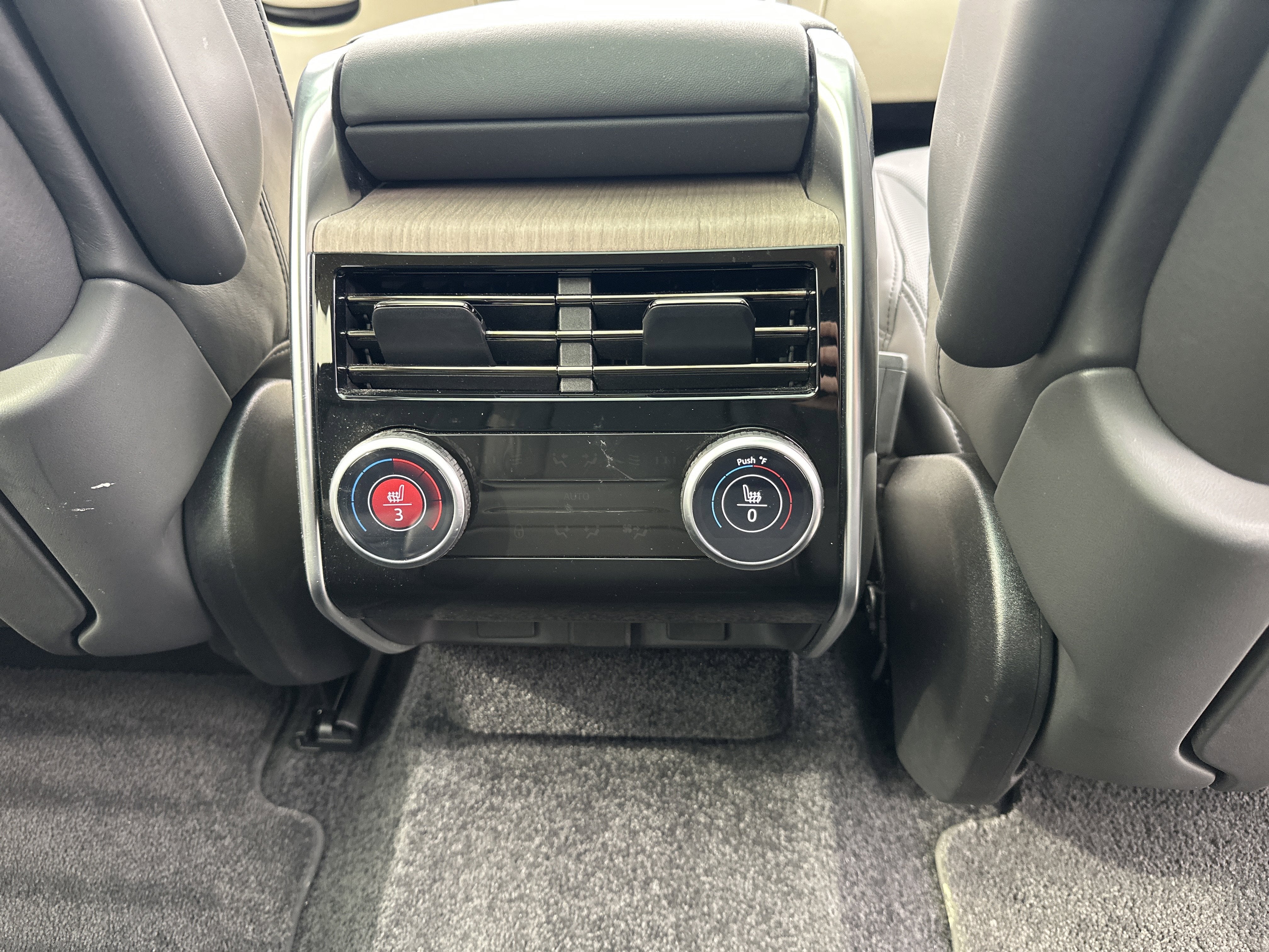 2023 Land Rover Range Rover P530 SE