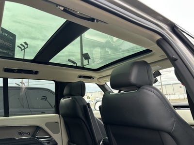 2023 Land Rover Range Rover P530 SE