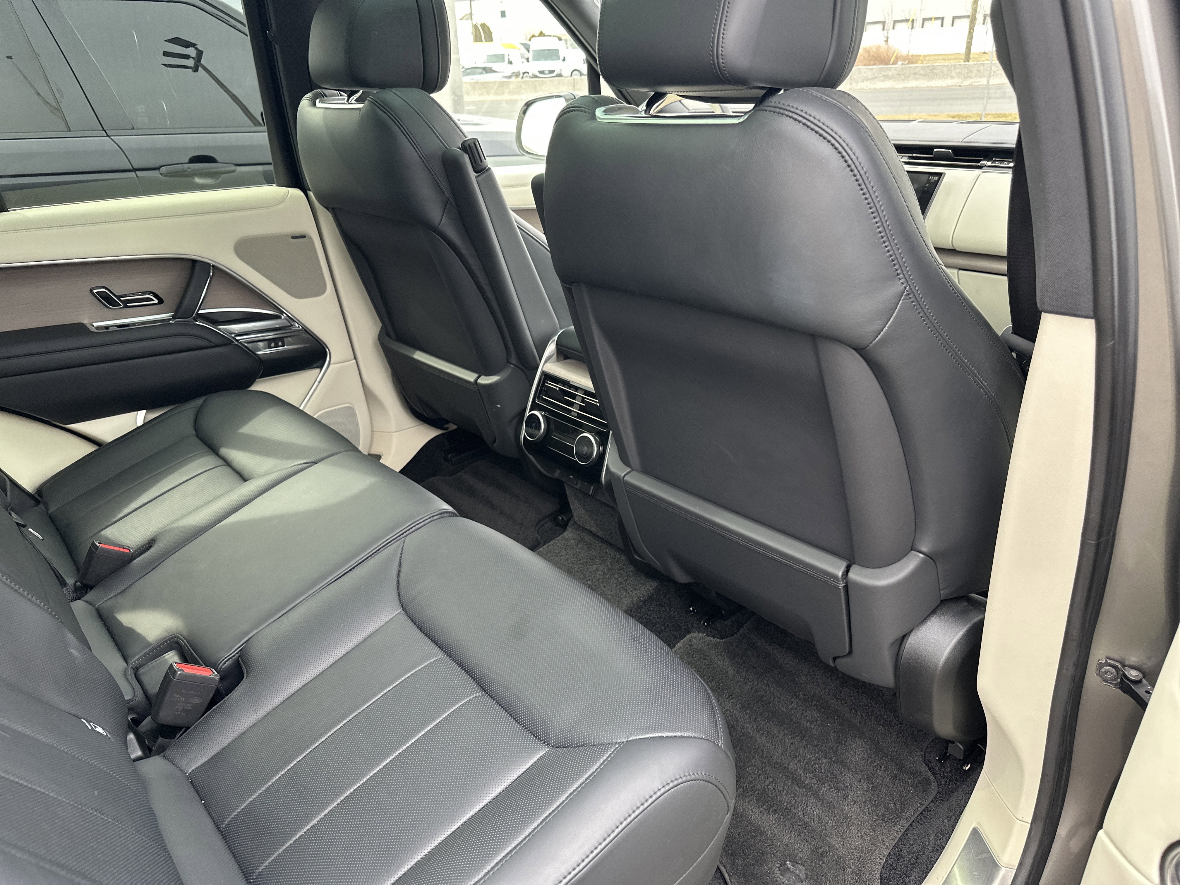 2023 Land Rover Range Rover P530 SE