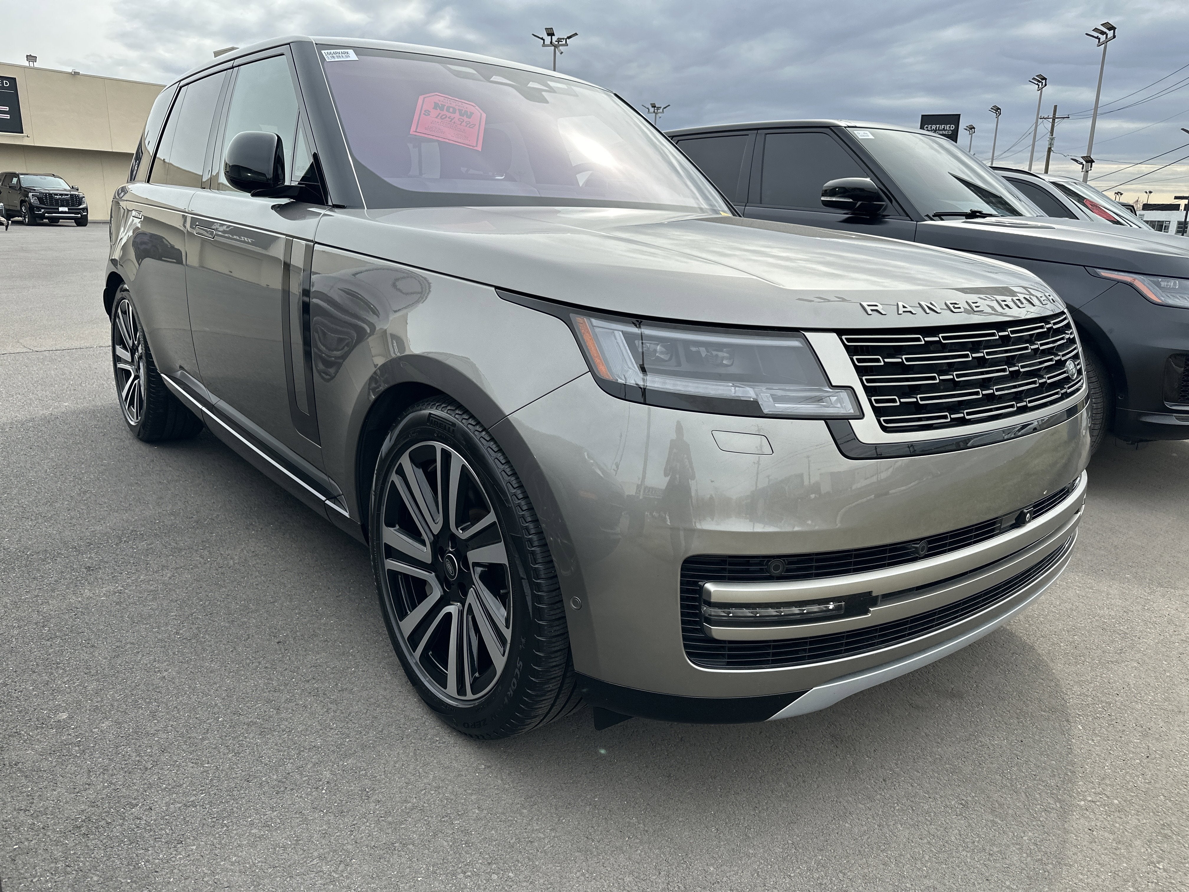 2023 Land Rover Range Rover P530 SE