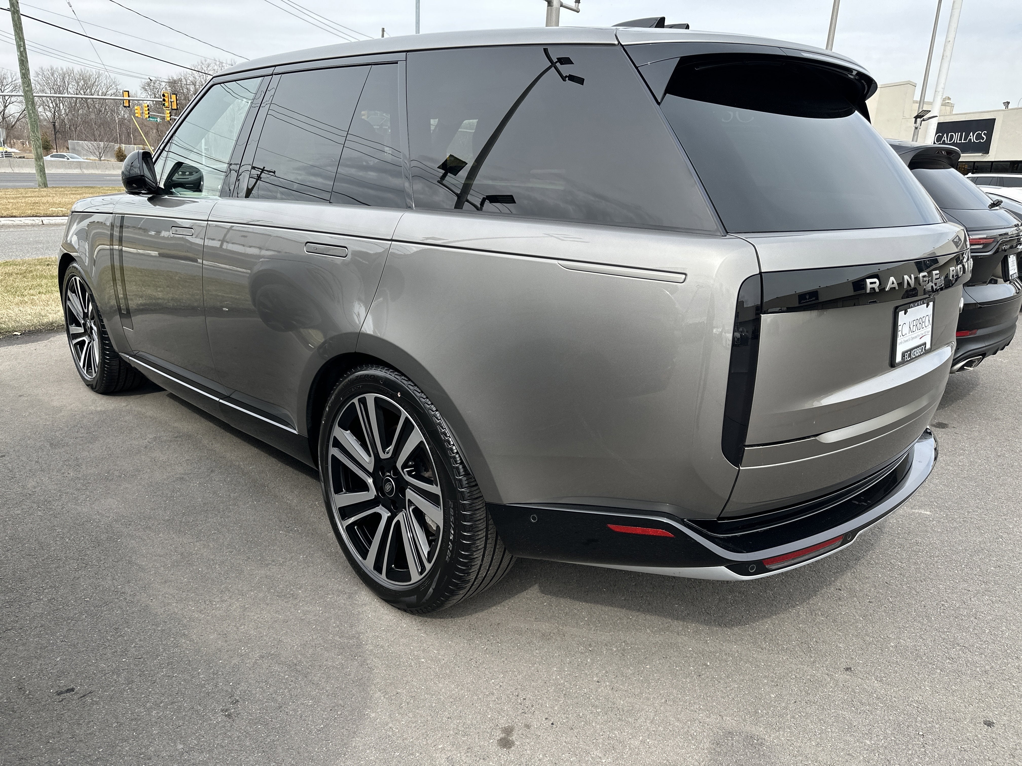 2023 Land Rover Range Rover P530 SE