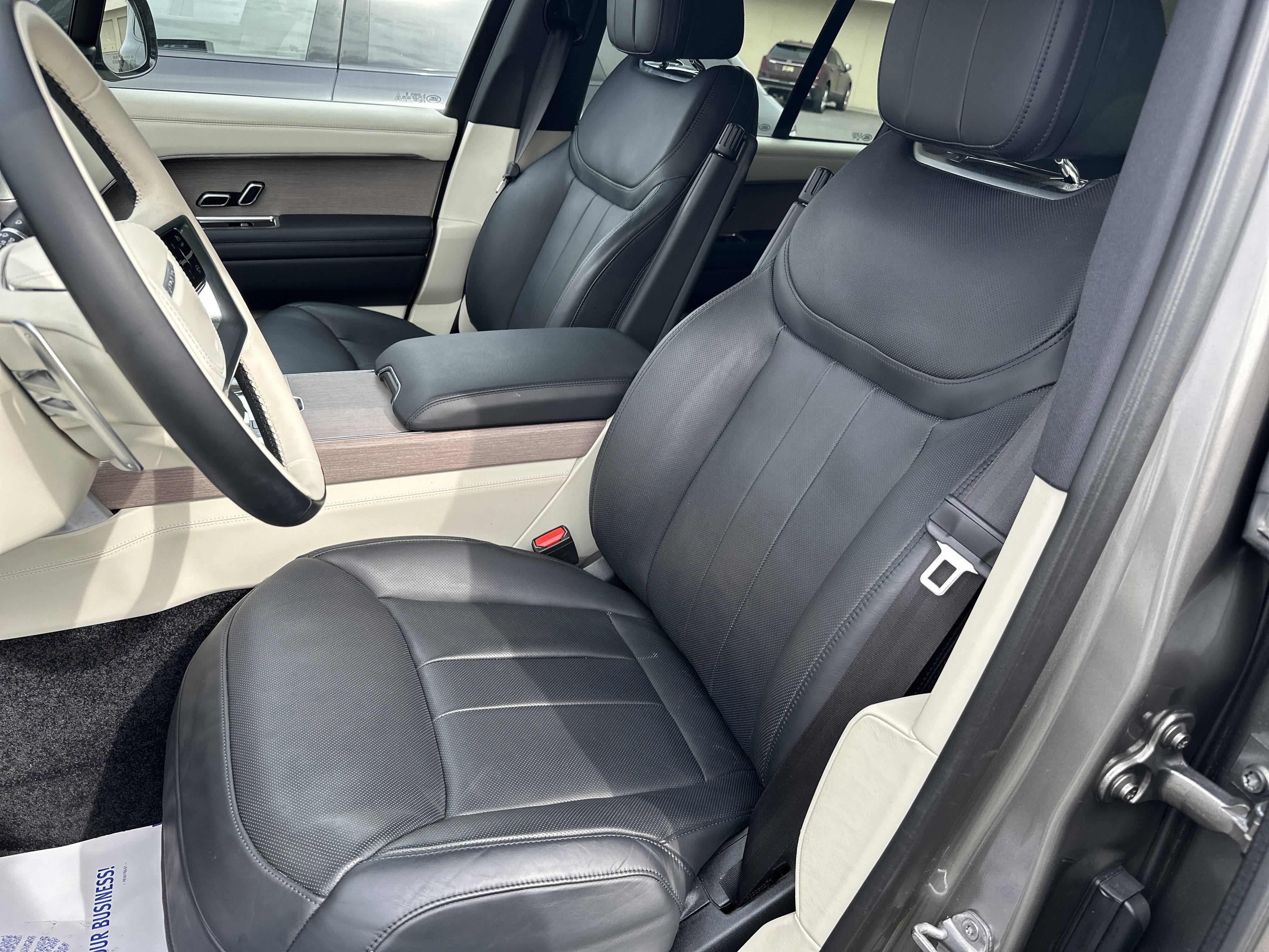 2023 Land Rover Range Rover P530 SE