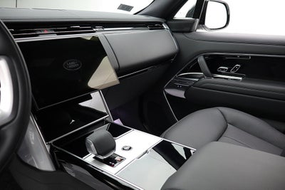 2025 Land Rover Range Rover P530 SE