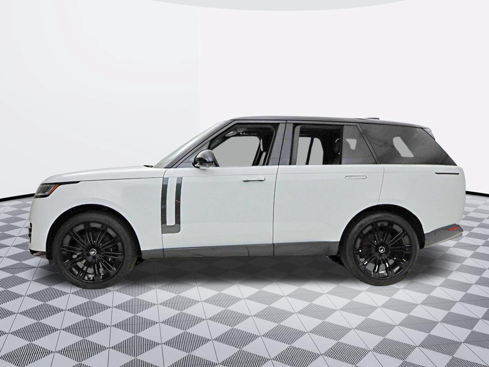 2025 Land Rover Range Rover P530 SE