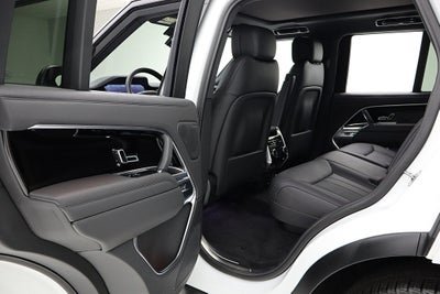 2025 Land Rover Range Rover P530 SE