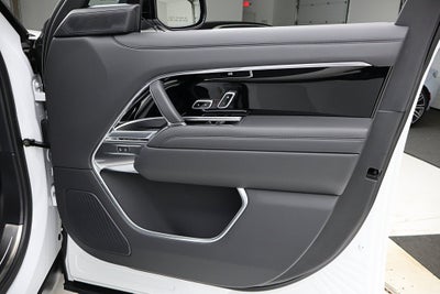 2025 Land Rover Range Rover P530 SE